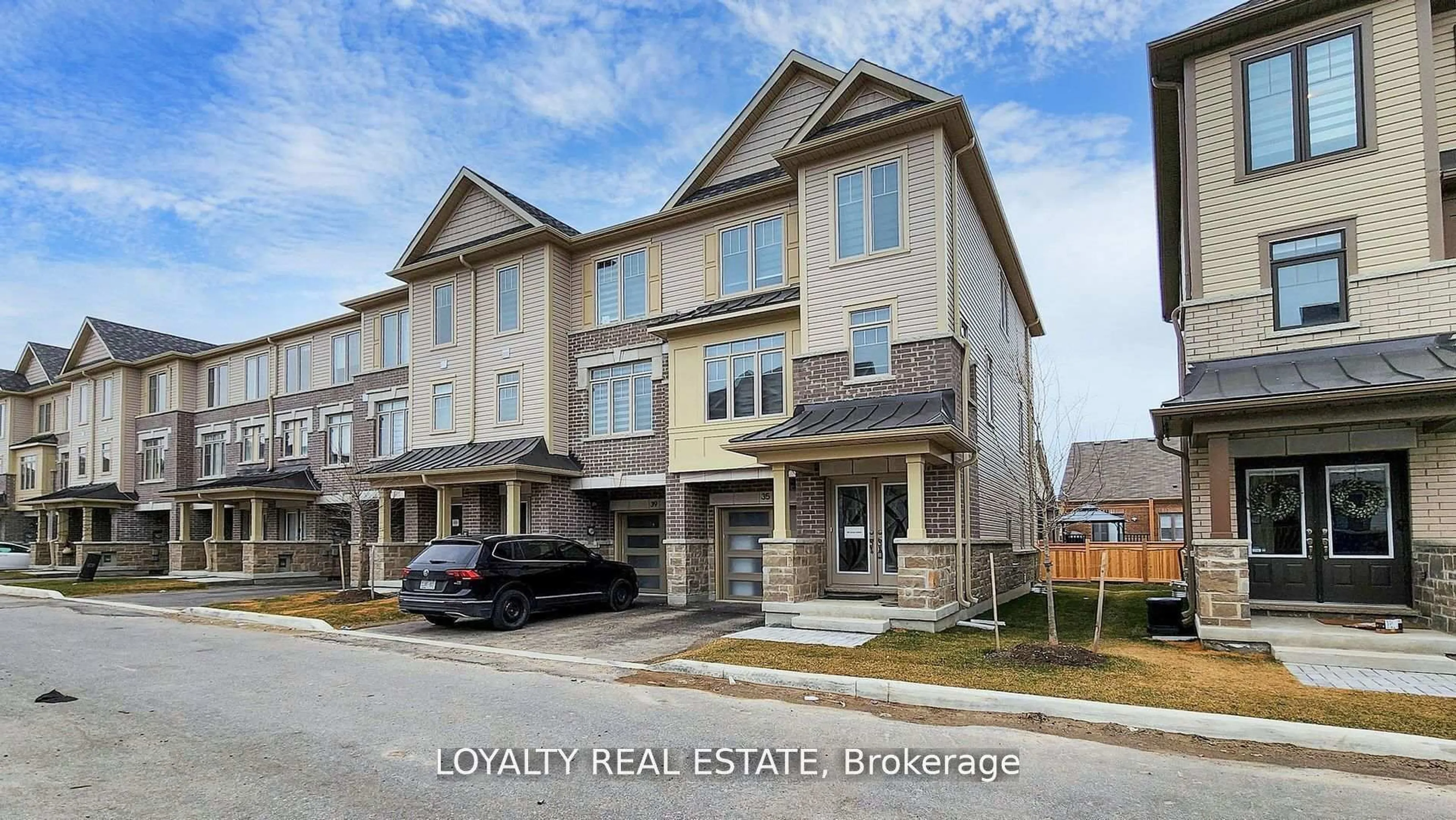 Unknown for 35 Bavin St, Clarington Ontario L1C 7H5