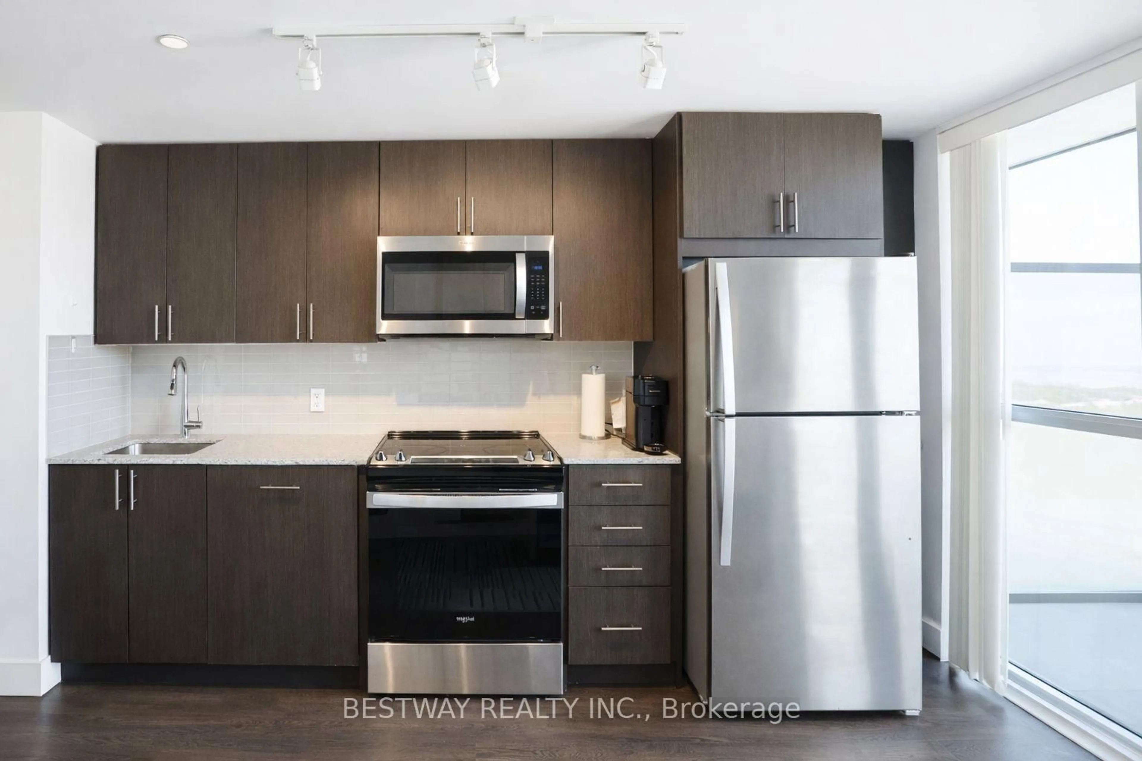 Standard kitchen, unknown for 2550 Simcoe St #607, Oshawa Ontario L1L 0R5