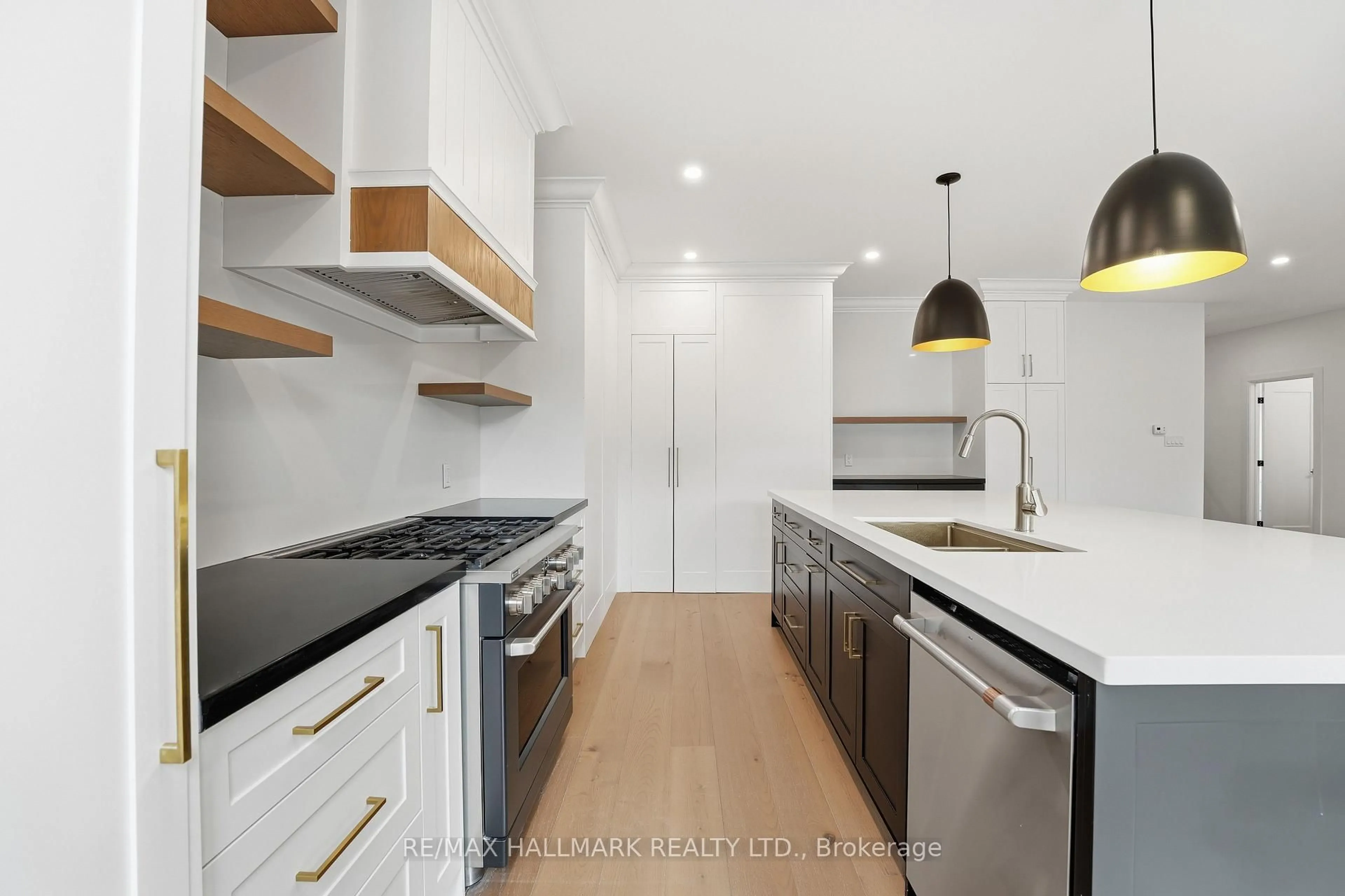 Contemporary kitchen, unknown for 49 Greendowns Dr, Toronto Ontario M1M 2G6