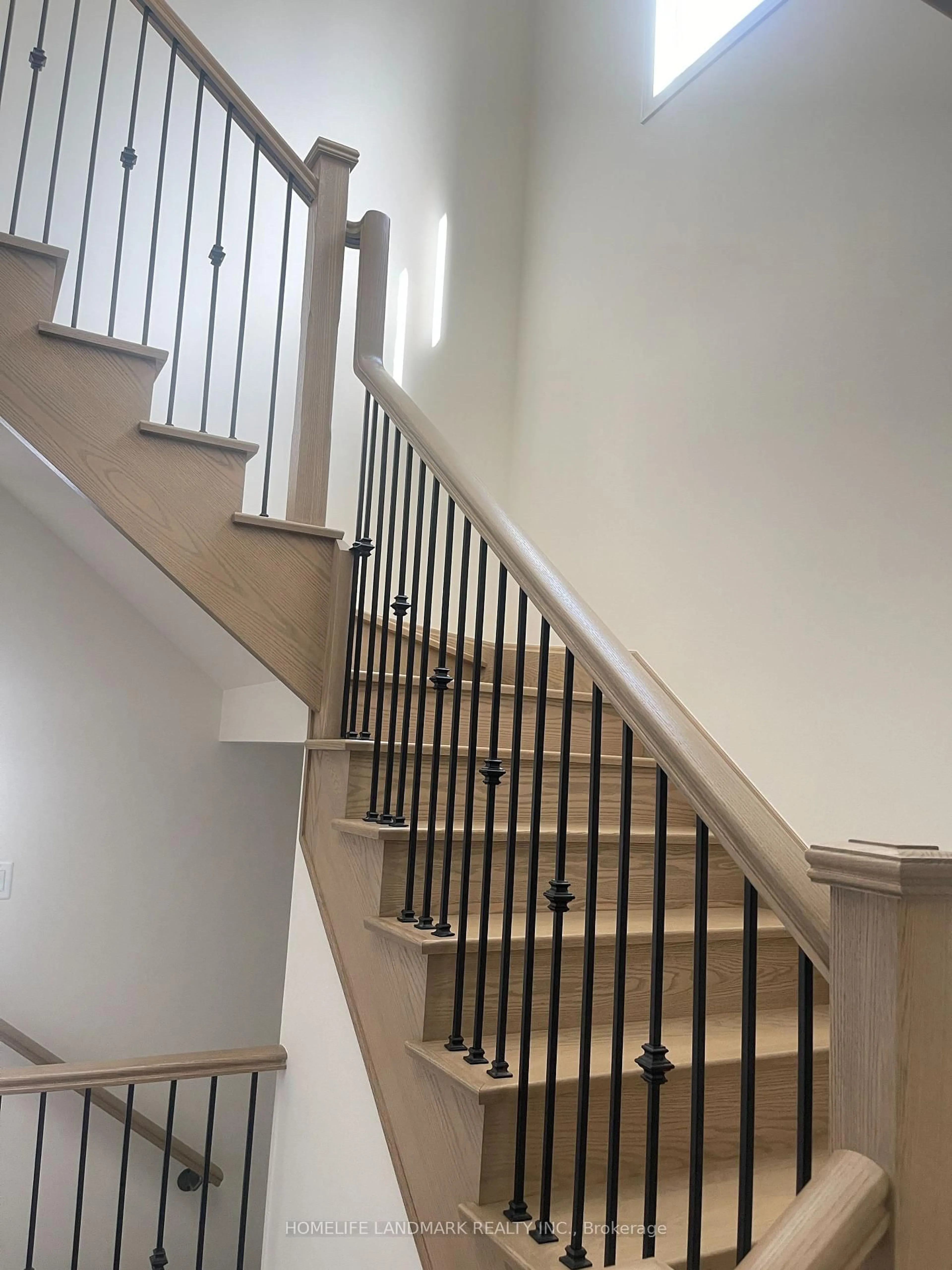 Stairs for 1017 PISCES Tr, Pickering Ontario L1X 0P7