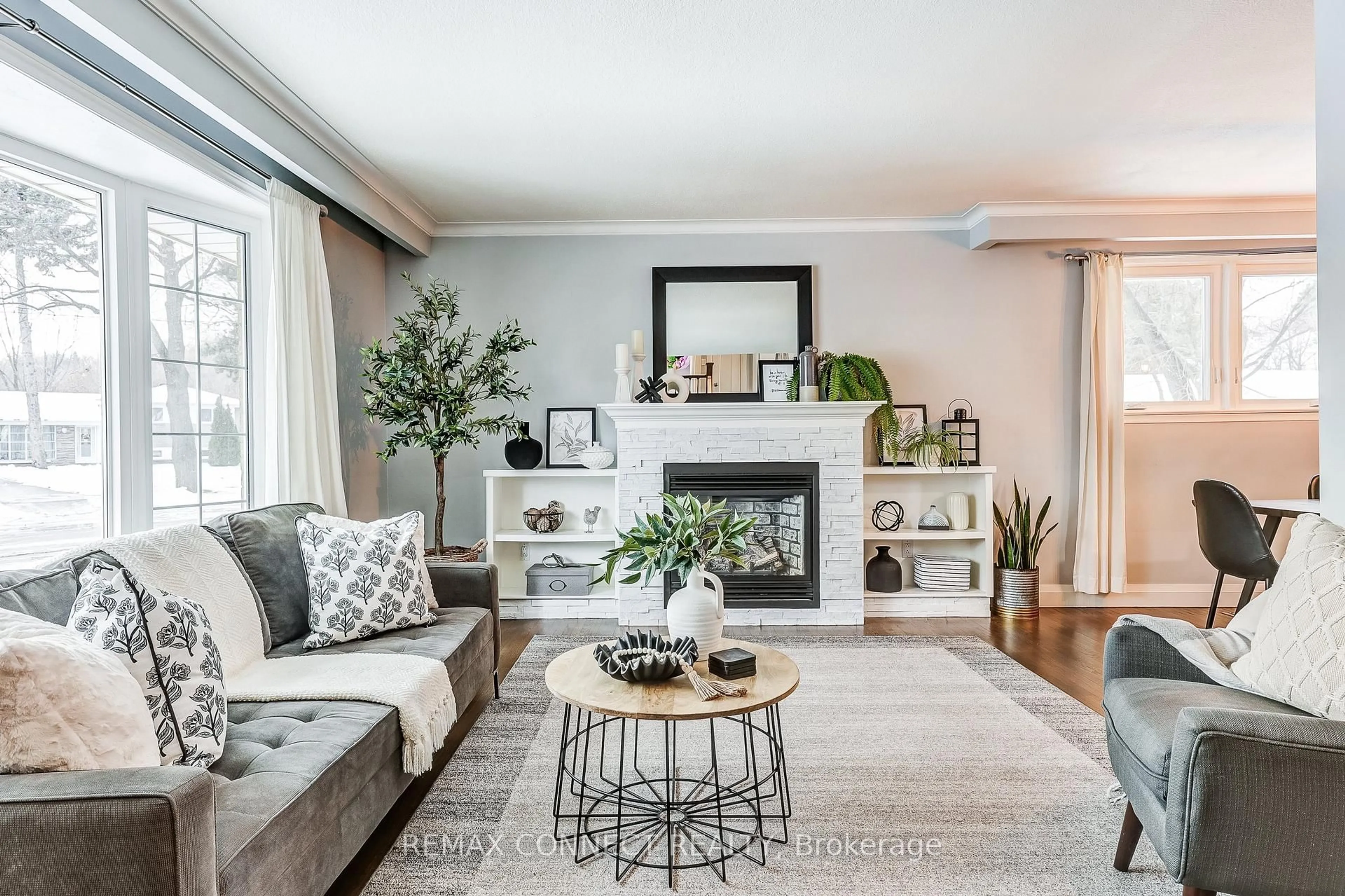 Living room with furniture, unknown for 25 Rowatson Rd, Toronto Ontario M1E 1K2