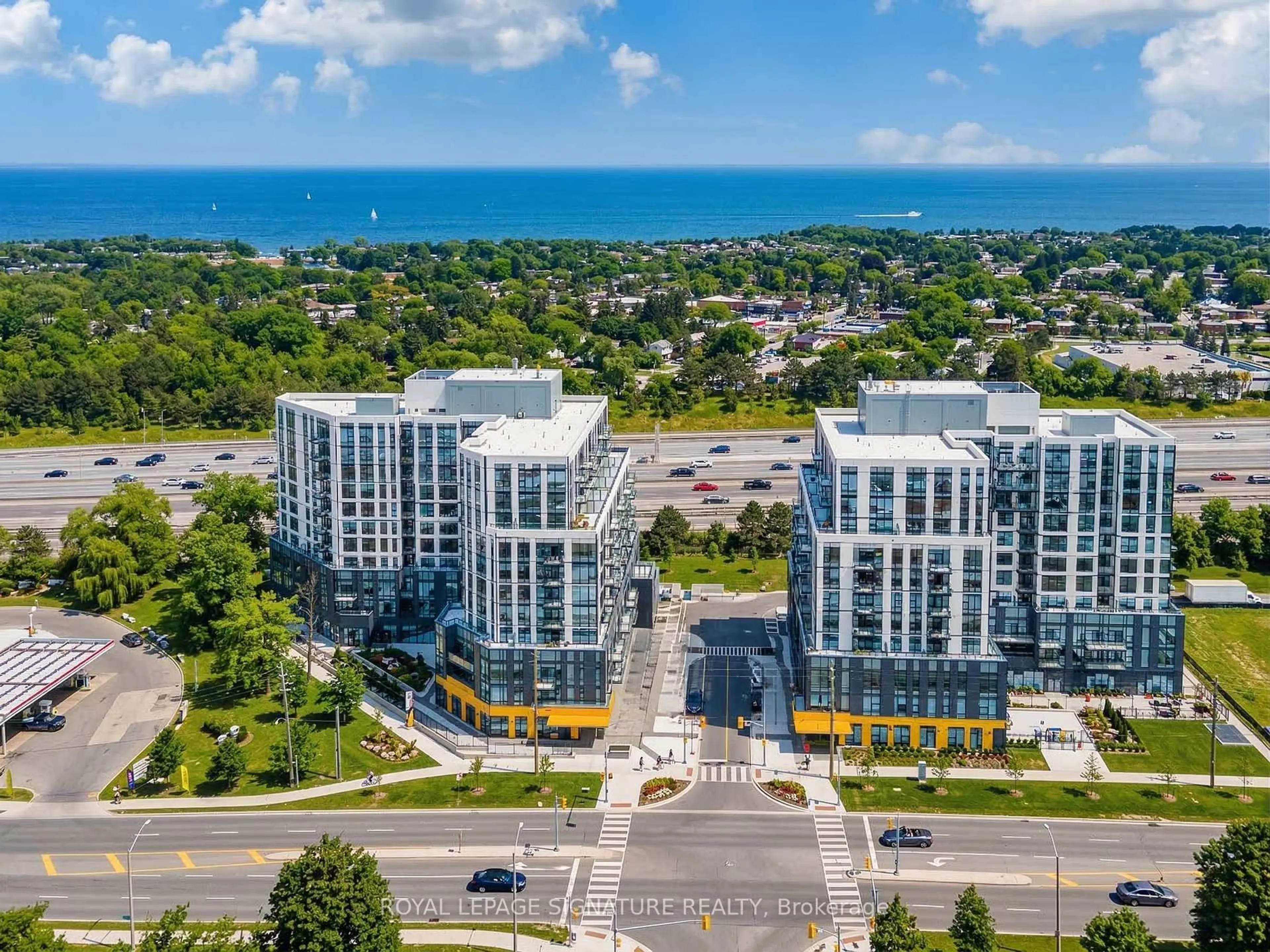 A pic from outside/outdoor area/front of a property/back of a property/a pic from drone, city buildings view from balcony for 7439 Kingston Rd #815, Toronto Ontario M1B 0G1