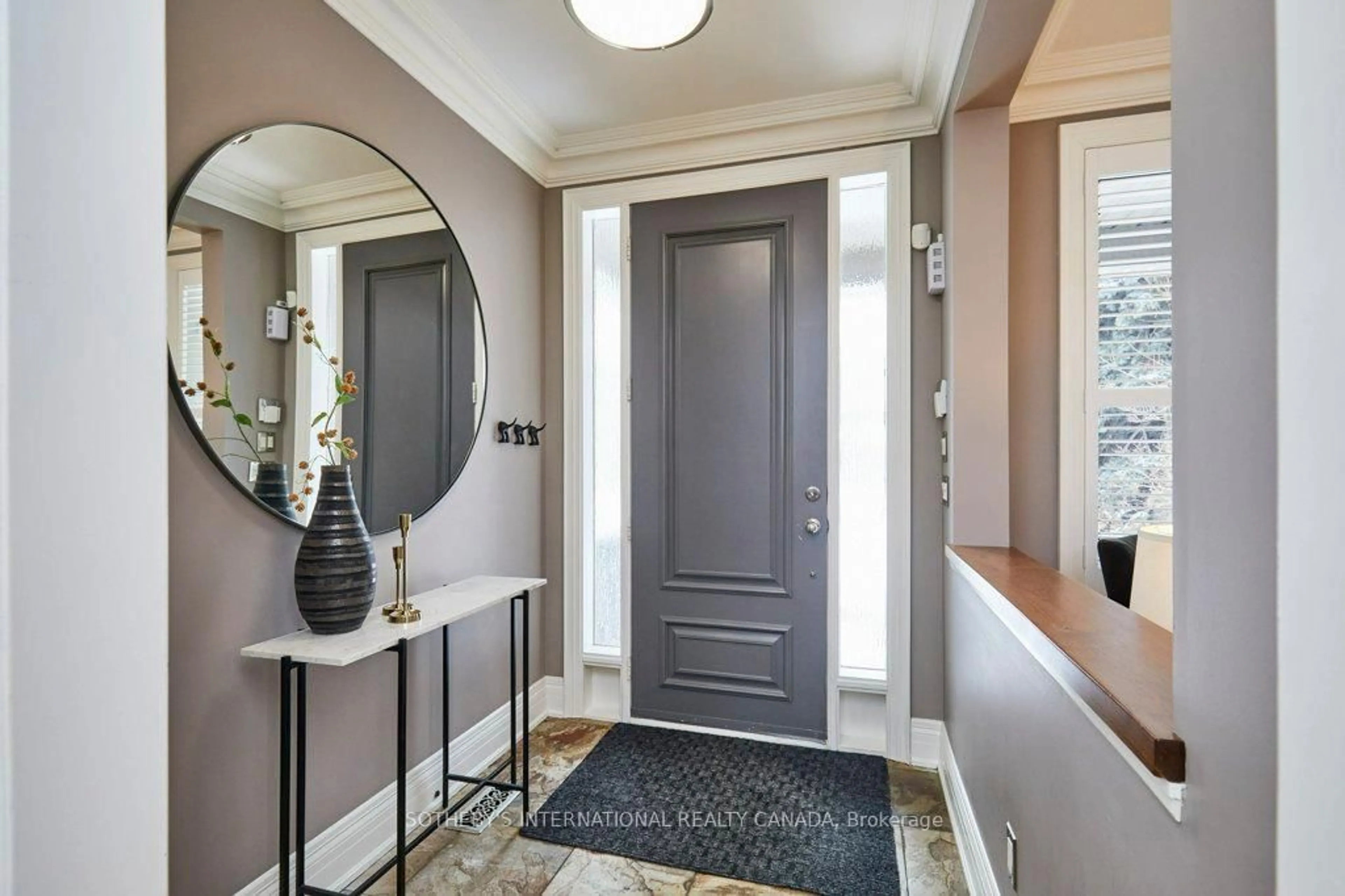 Indoor entryway for 64A Eastville Ave, Toronto Ontario M1M 2N9