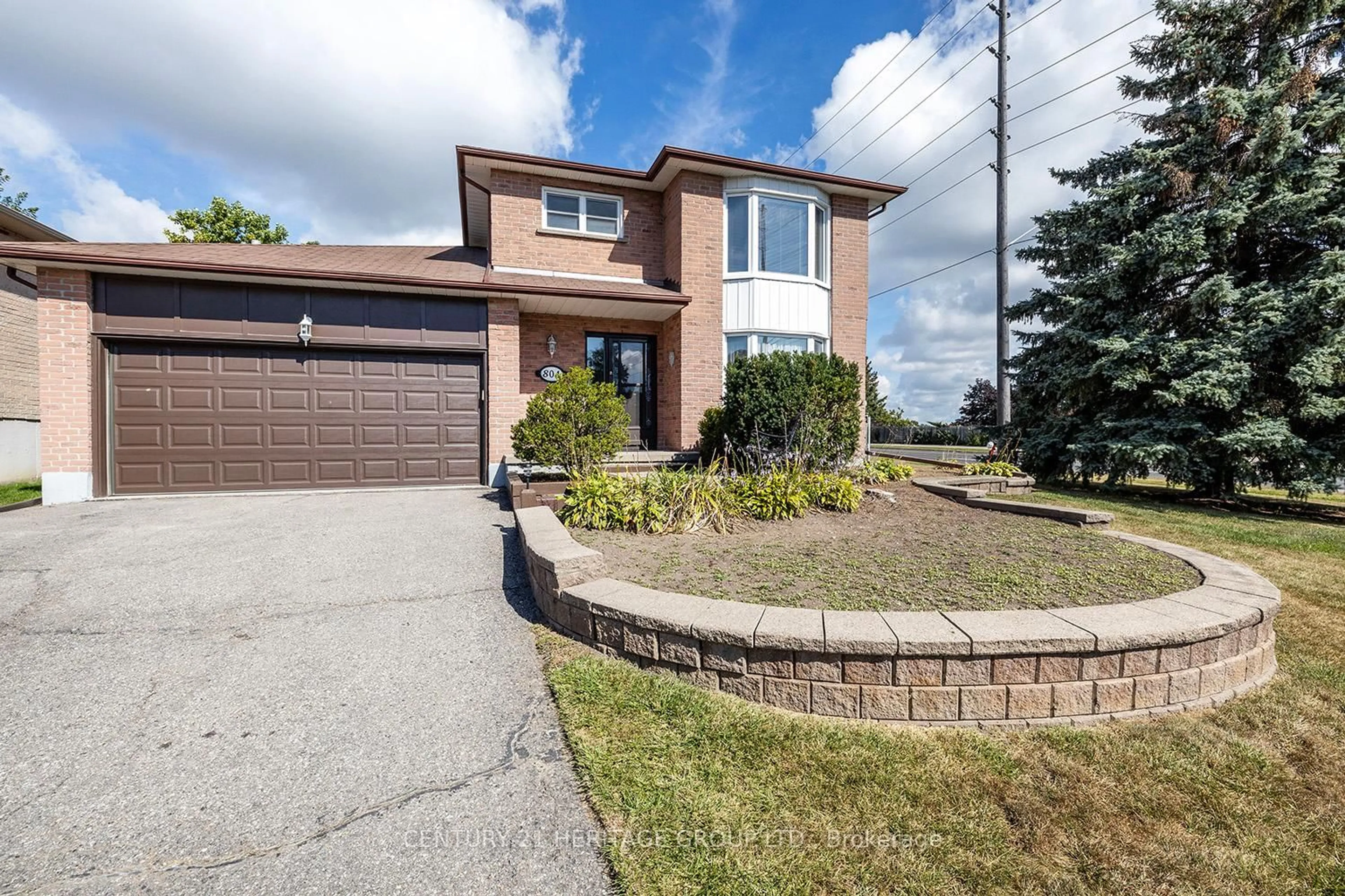 Home with brick exterior material, street for 804 Mahina St, Oshawa Ontario L1J 7S2