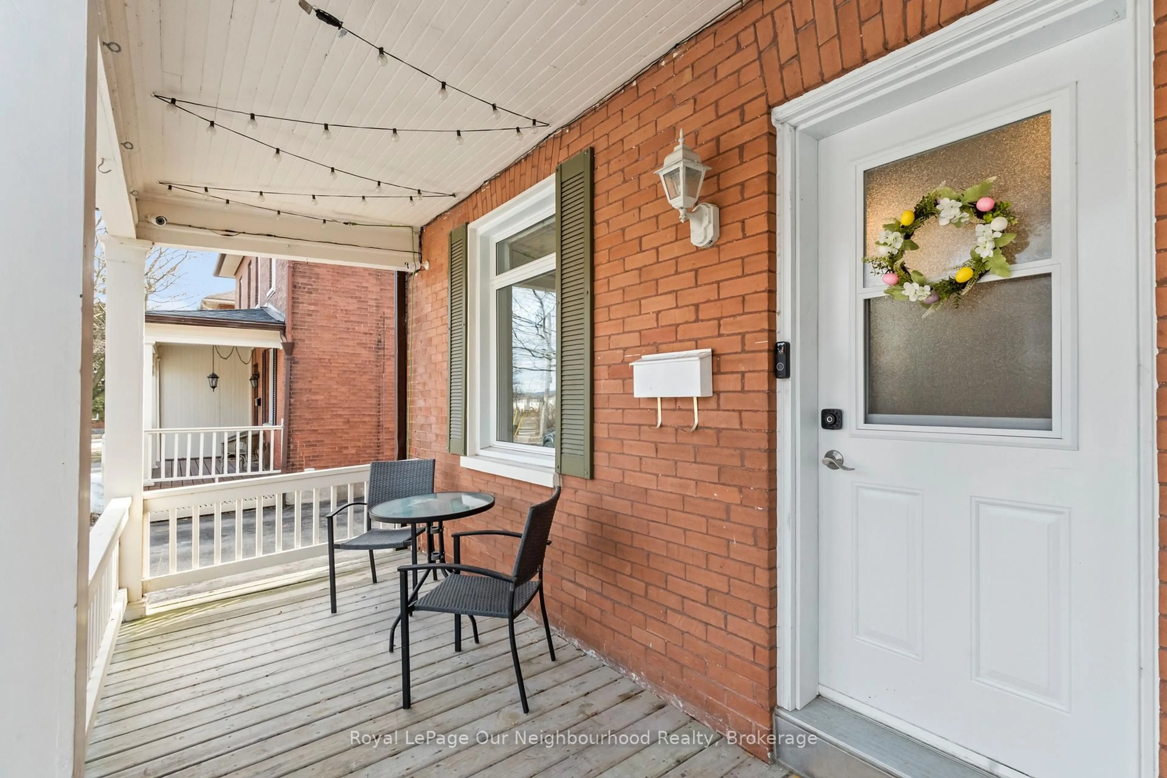 Patio, street for 9 Carlisle Ave, Clarington Ontario L1C 1W4