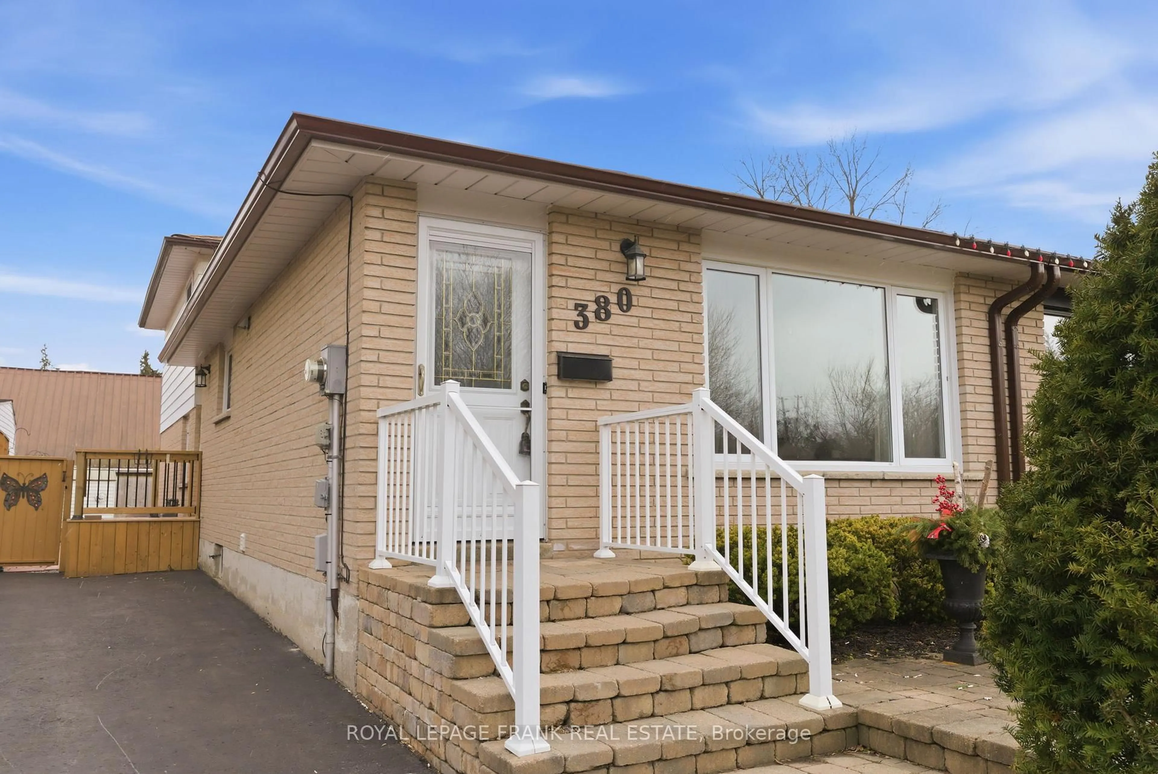 Home with vinyl exterior material, street for 380 Surrey Dr, Oshawa Ontario L1G 6H1