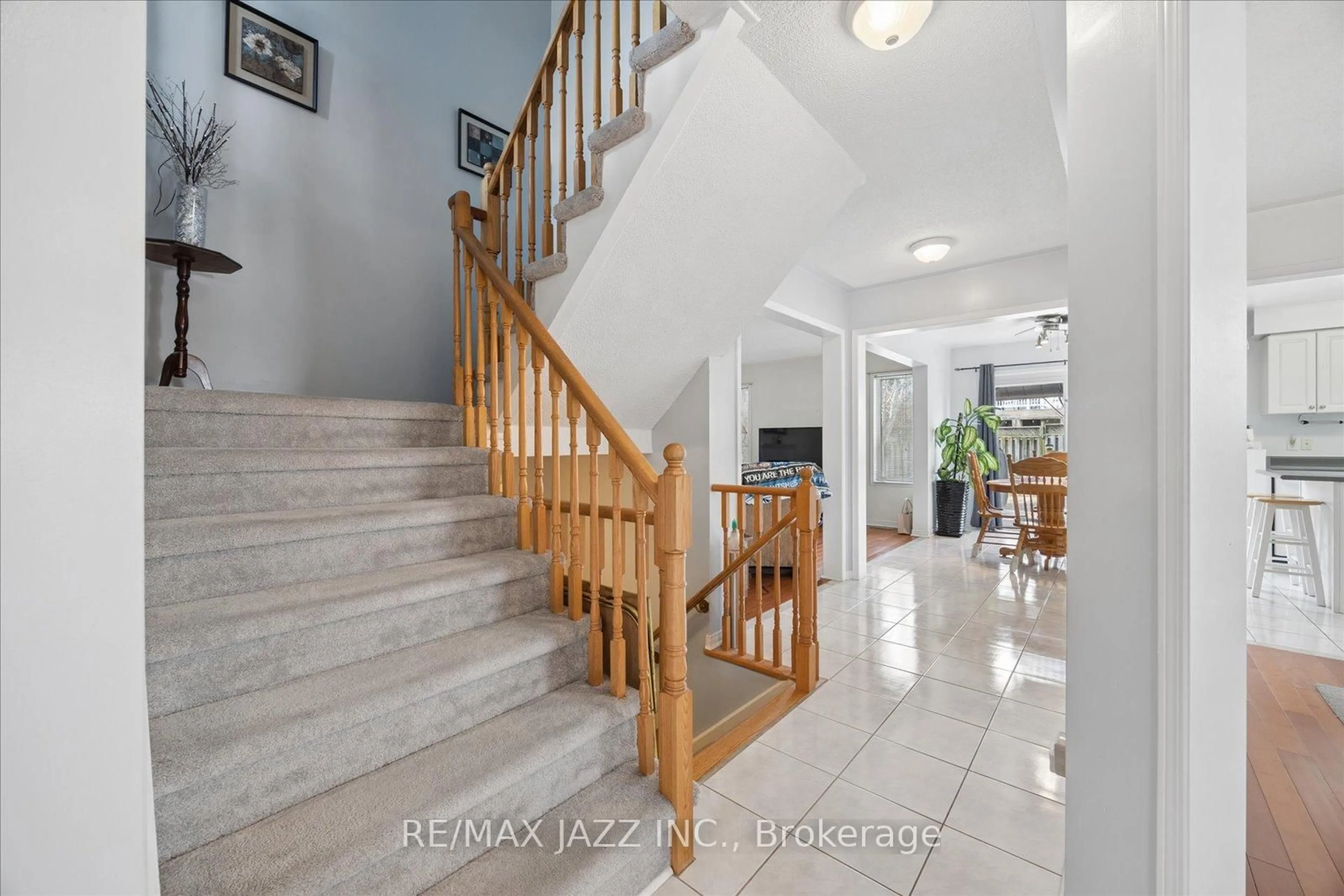 Unknown for 1395 Ashgrove Cres, Oshawa Ontario L1K 2W4