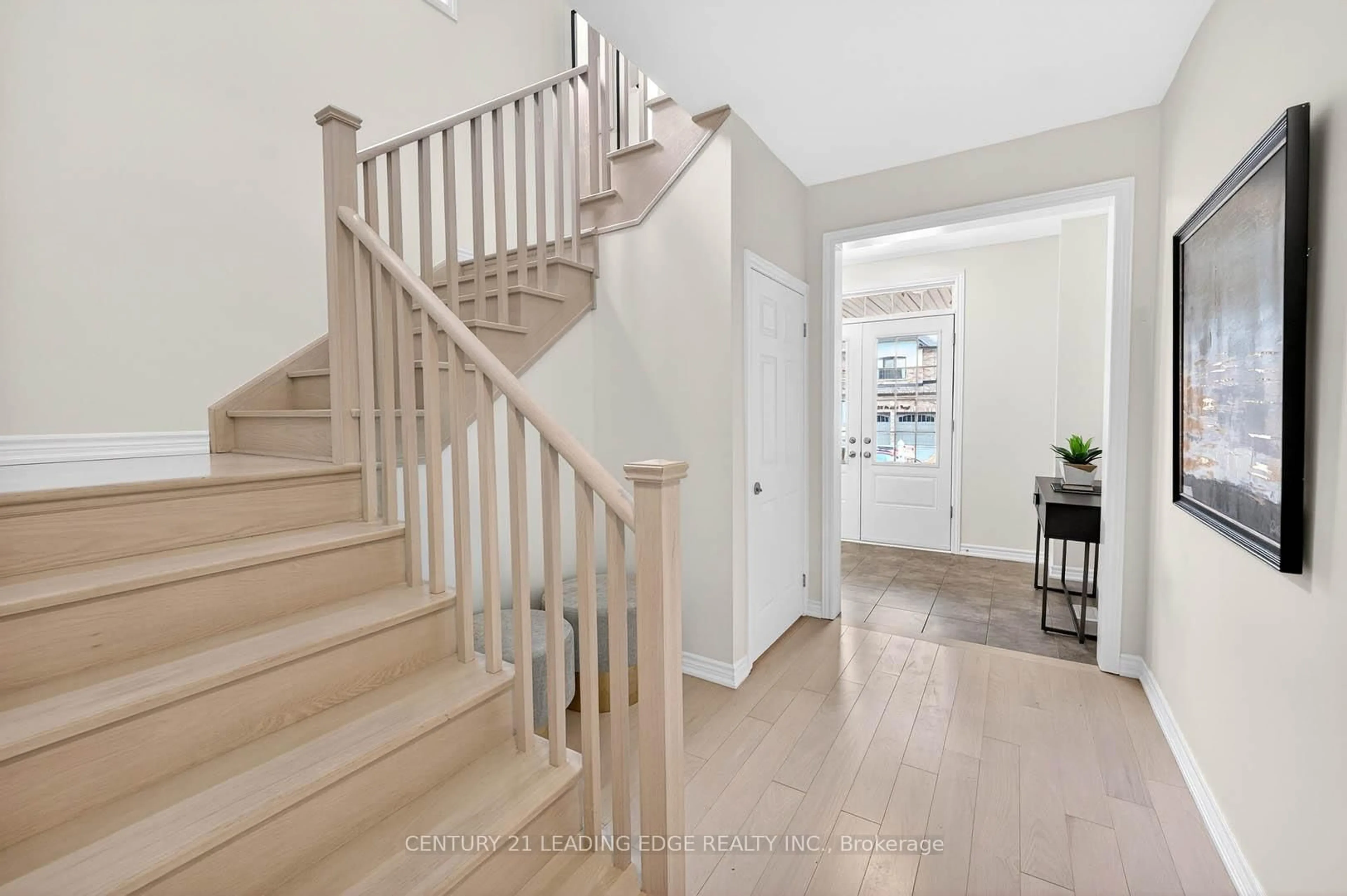 Stairs for 1217 Shankel Rd, Oshawa Ontario L1K 3G2