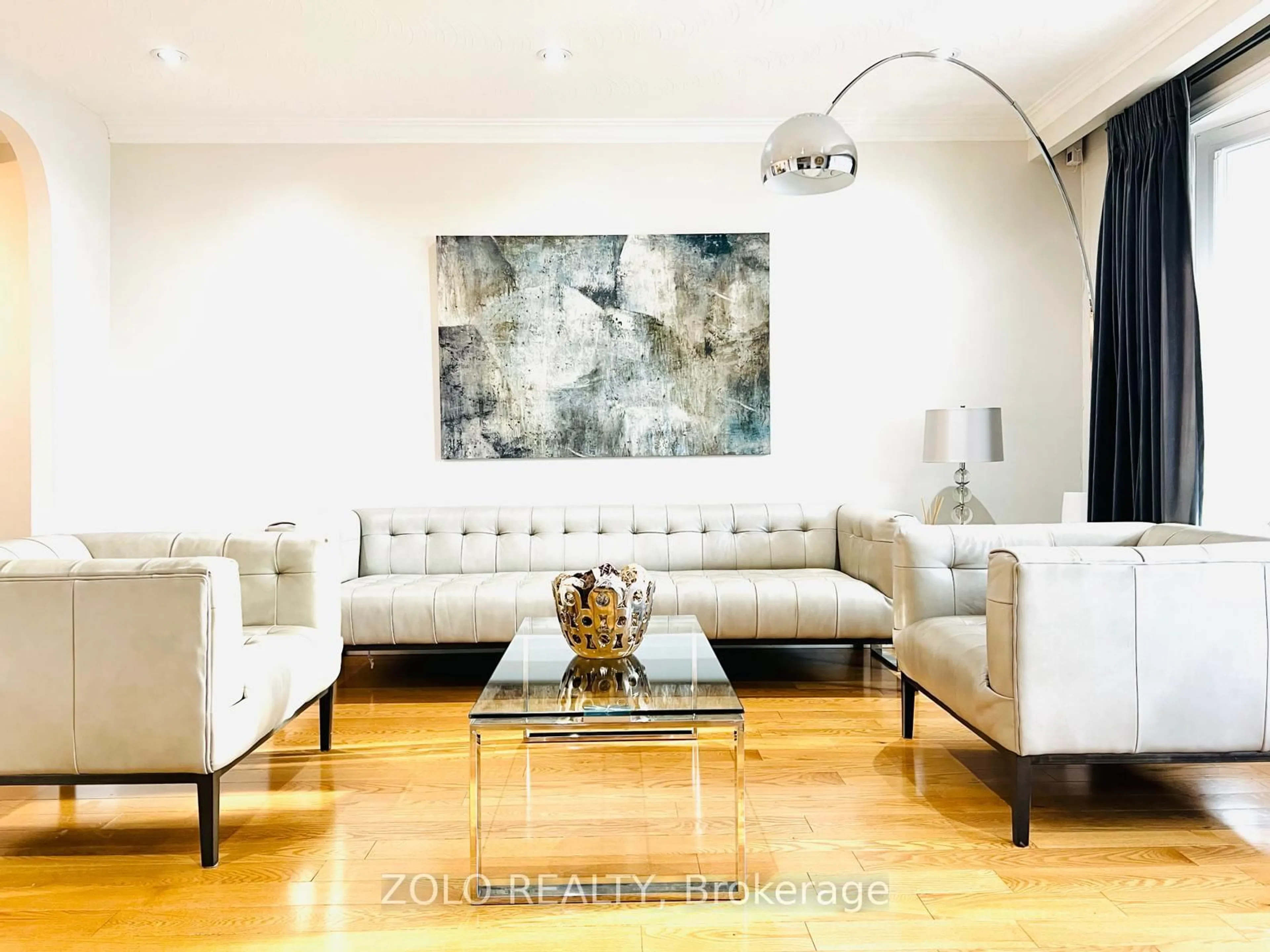 Living room with furniture, wood/laminate floor for 48 Arkona Dr, Toronto Ontario M1T 1X3