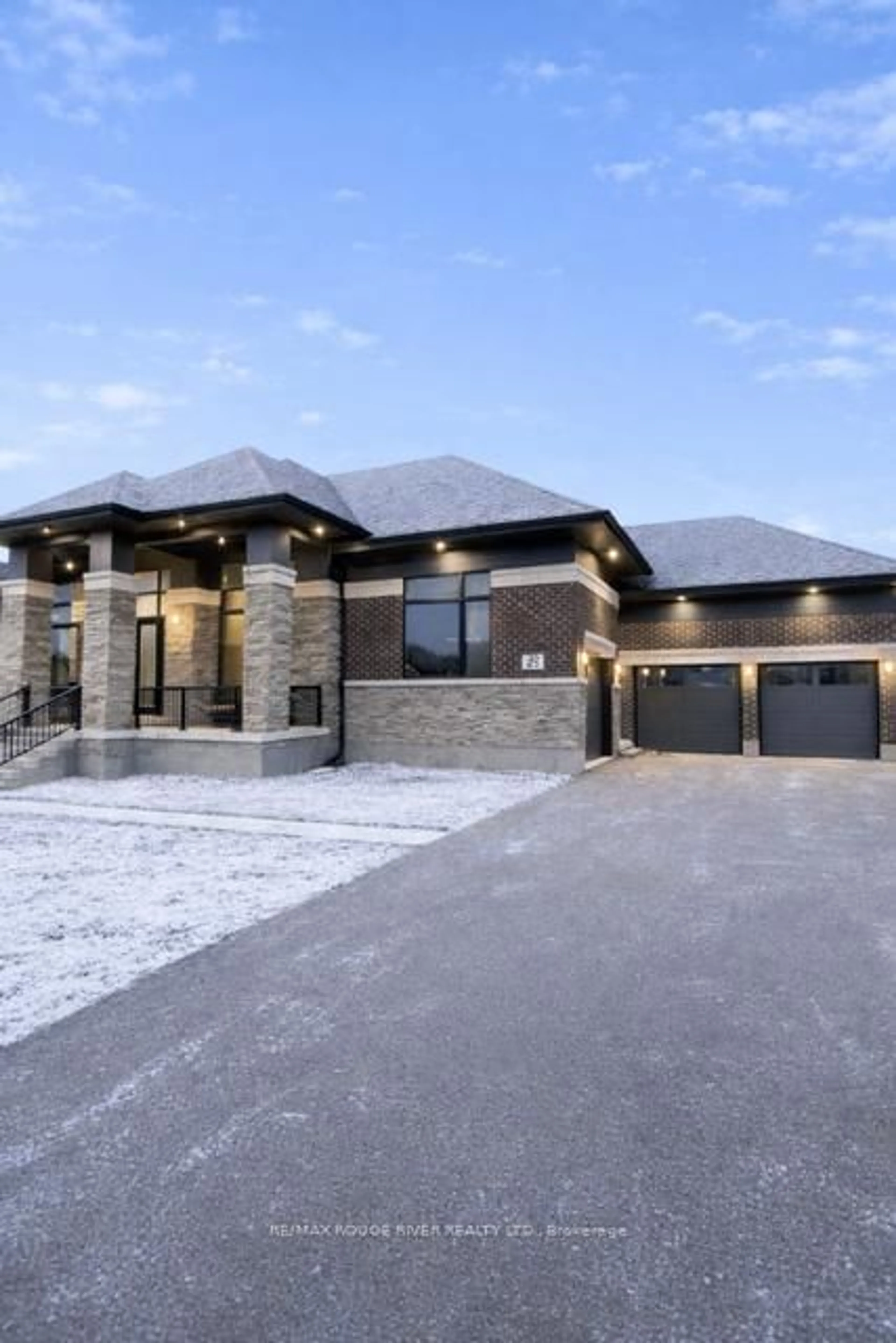 Home with brick exterior material, street for 49 Bonnie Brae Crt, Scugog Ontario L9L 1V1