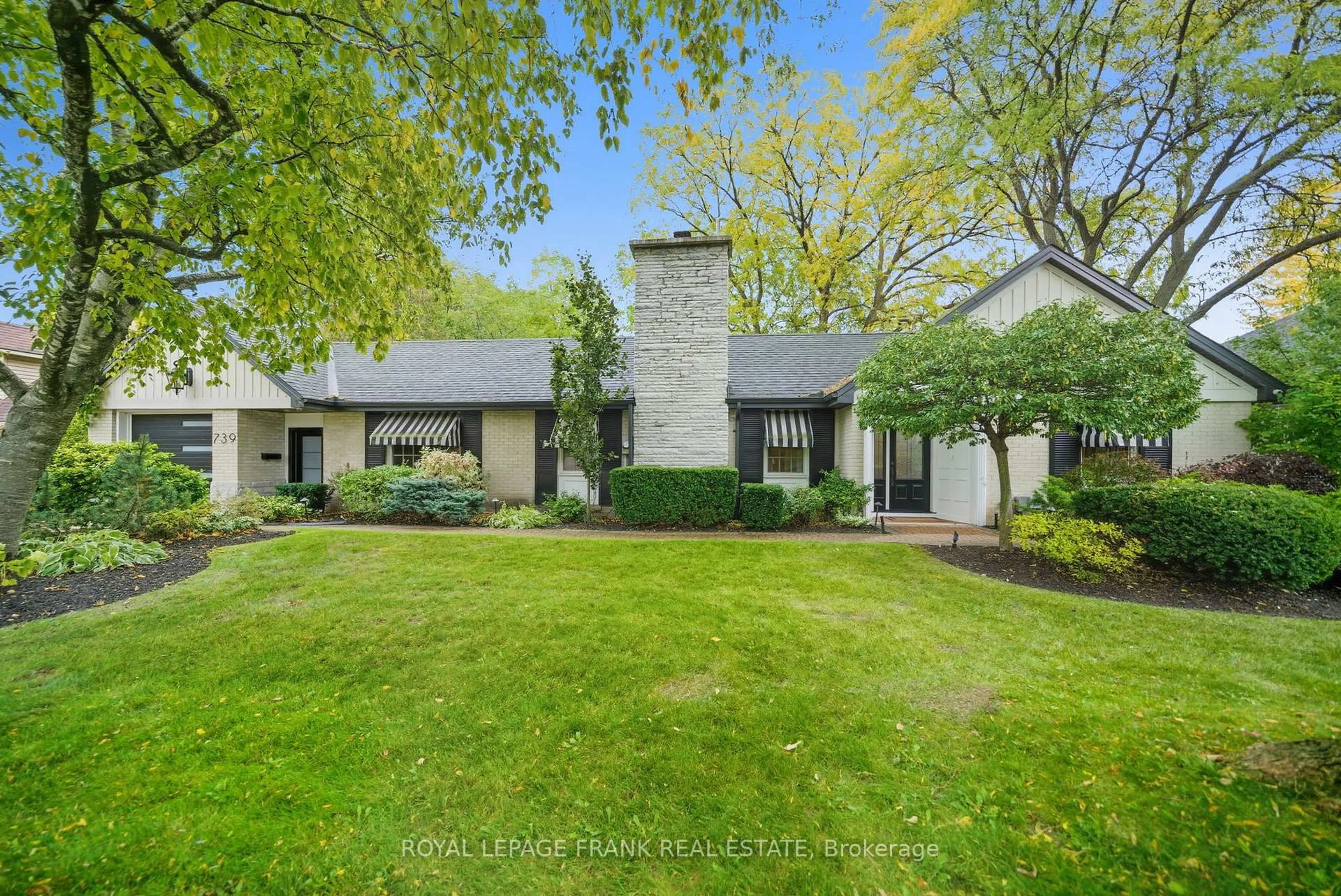 Home with brick exterior material, street for 739 Masson St, Oshawa Ontario L1G 5A7