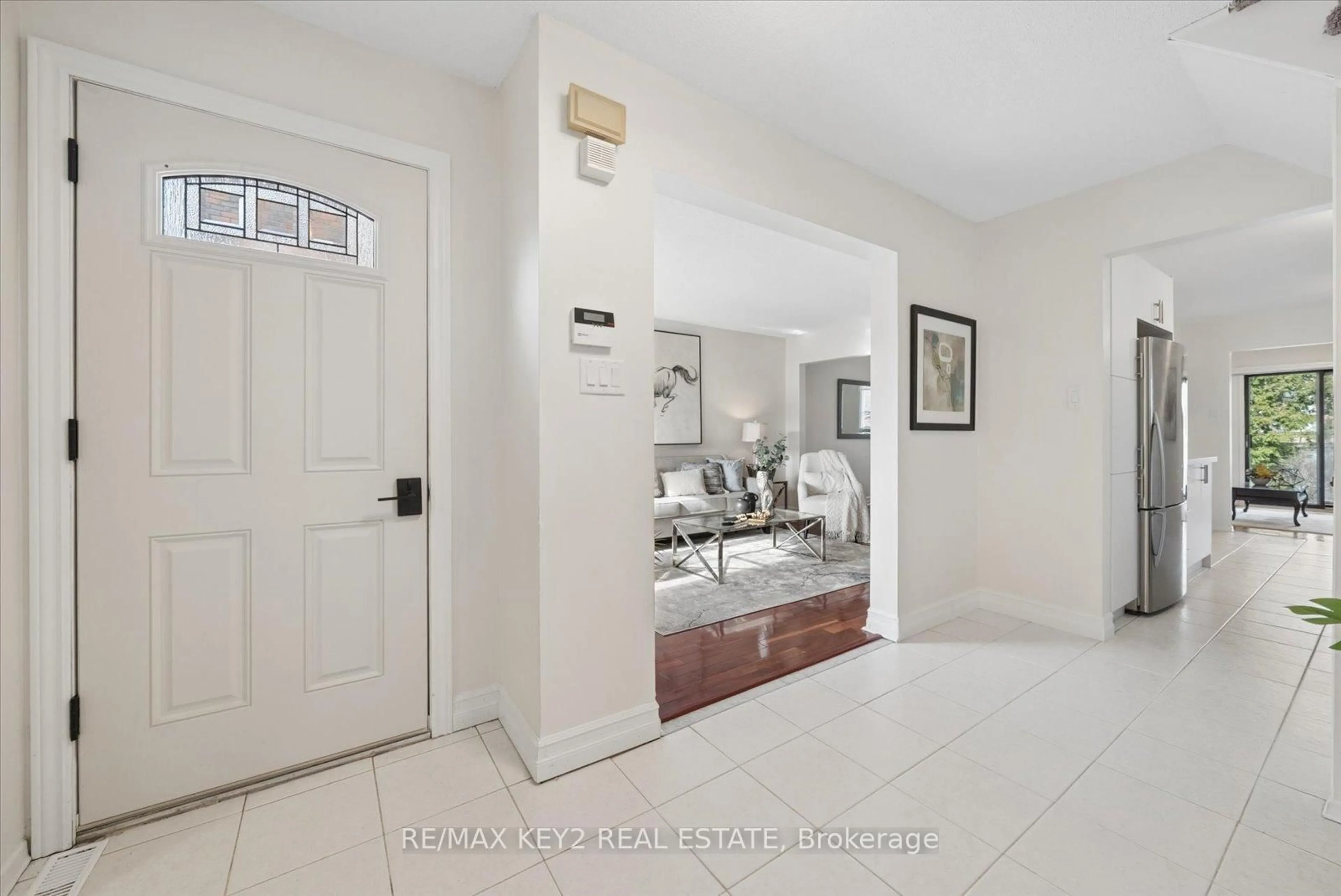 Indoor entryway for 54 Silbury Dr, Toronto Ontario M1V 2P3