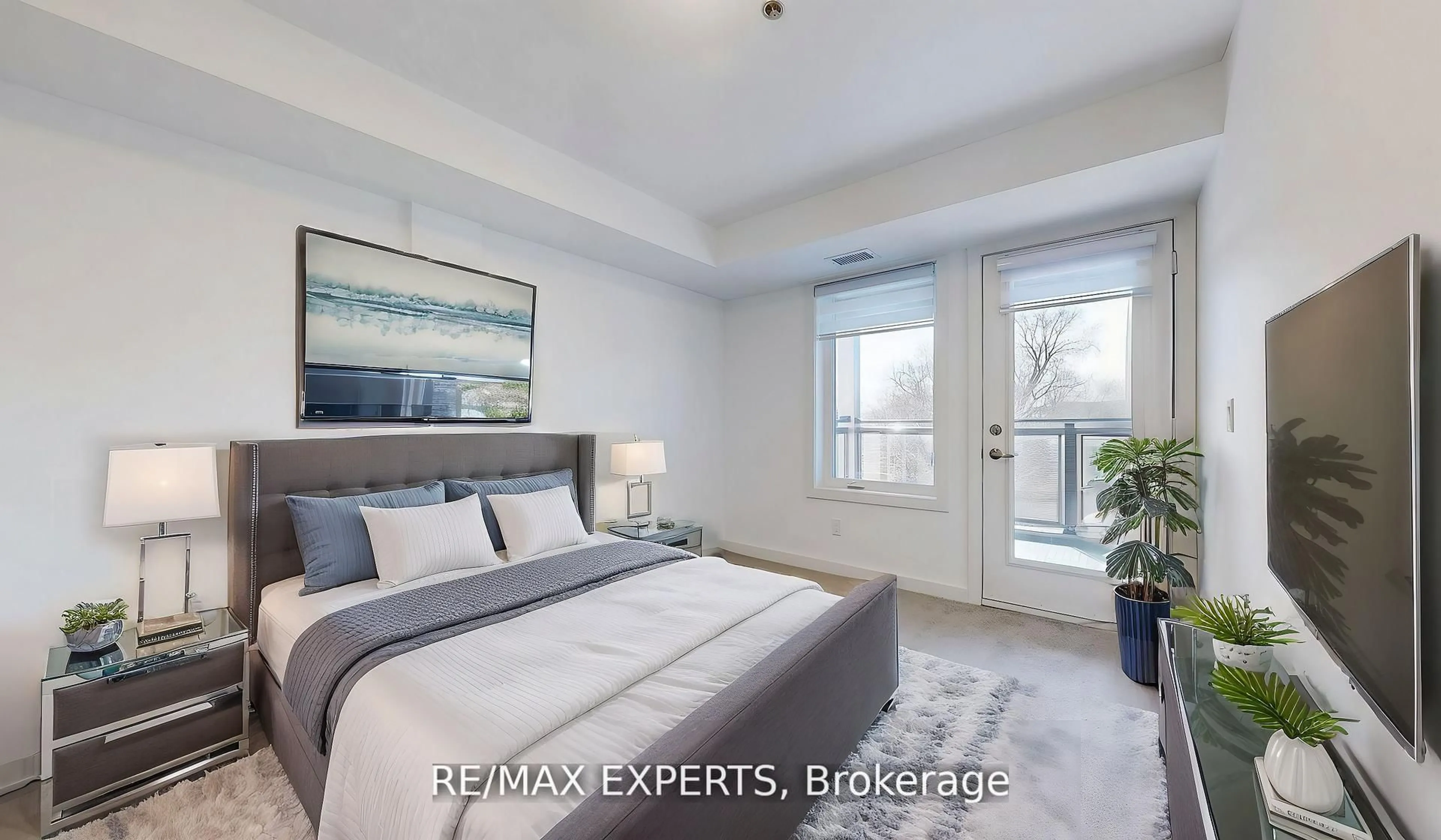 Bedroom with bed, unknown for 45 Connaught Ave #303, Toronto Ontario M4L 2V8