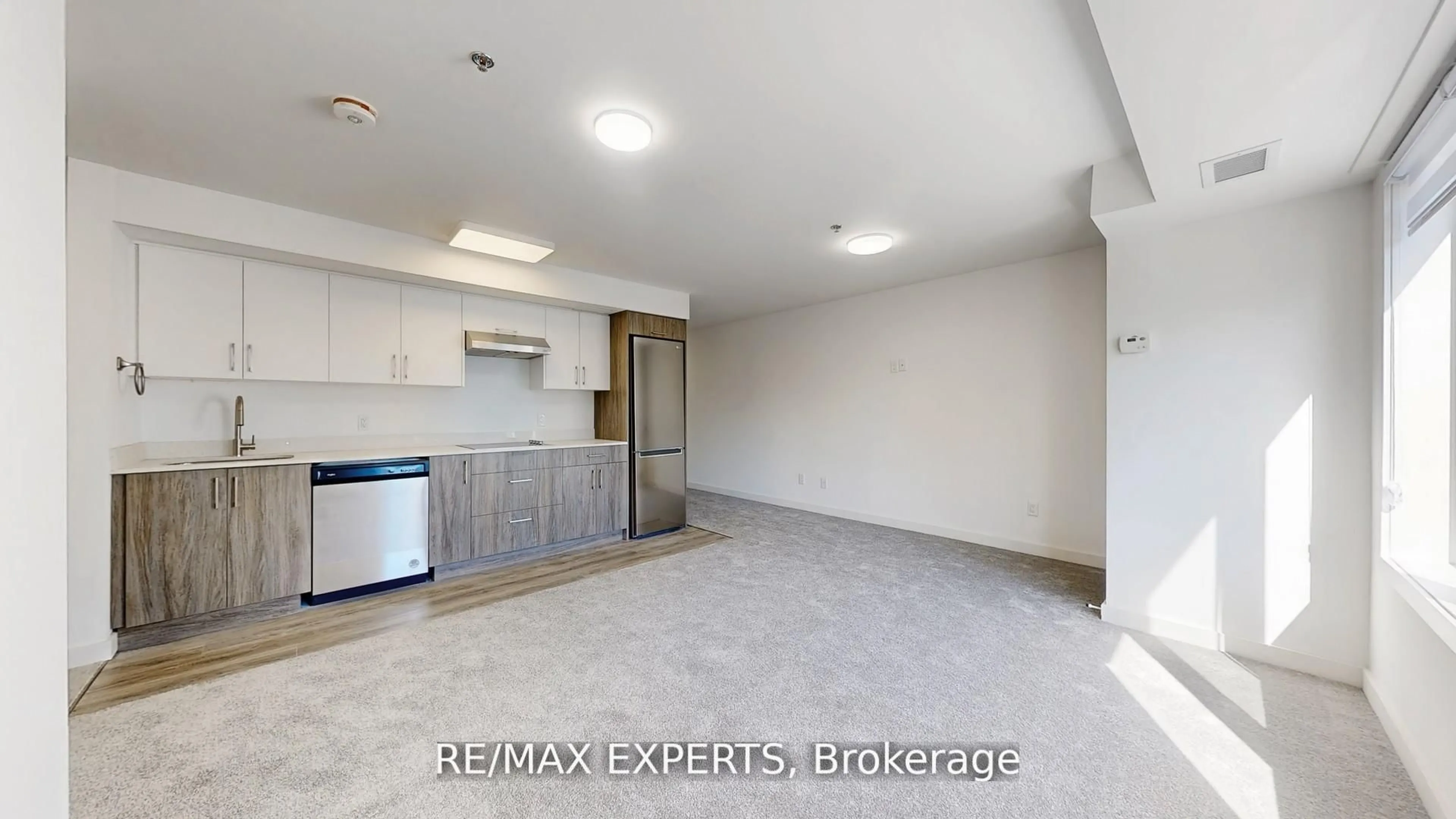 Unknown for 45 Connaught Ave #303, Toronto Ontario M4L 2V8