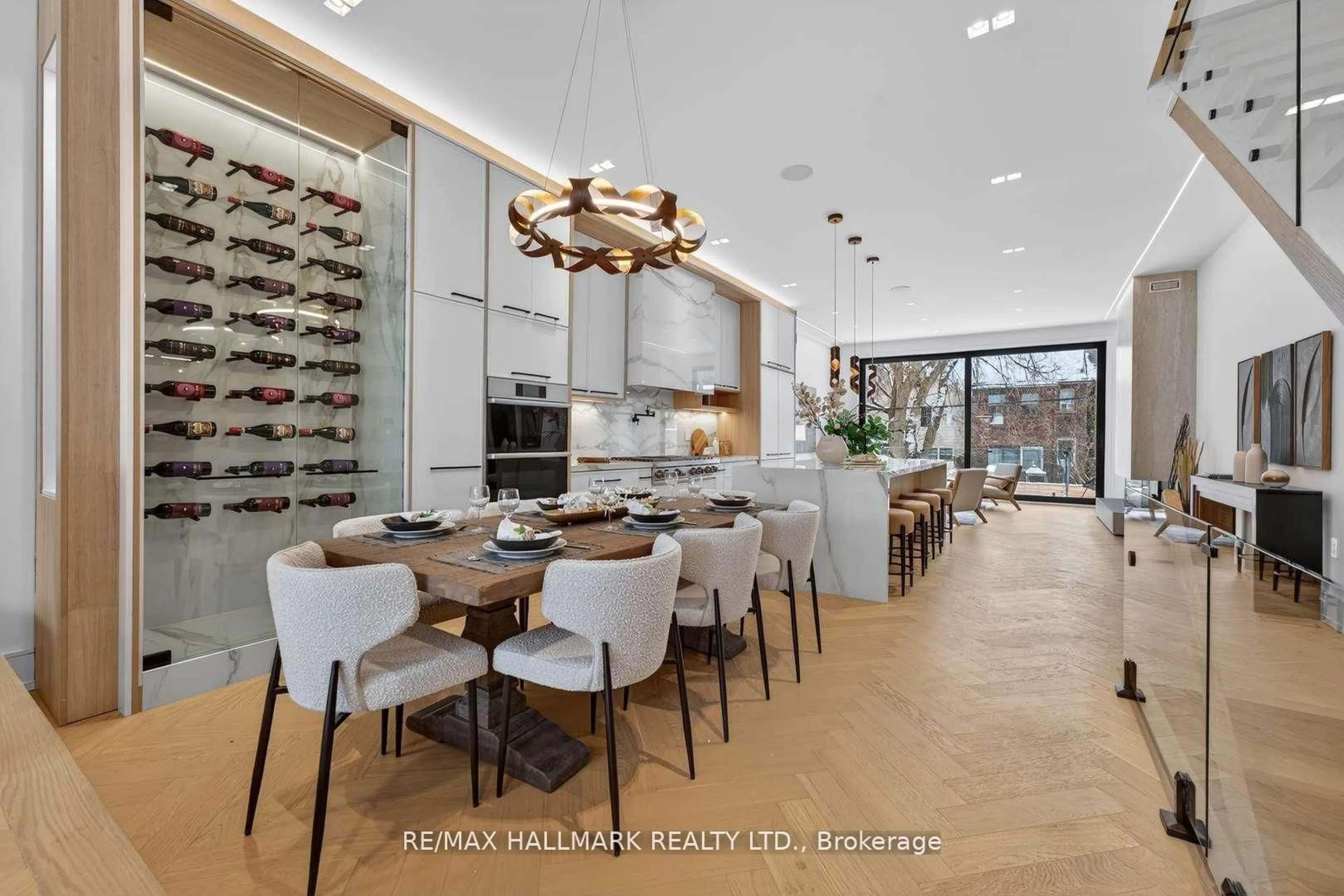 Unknown for 10 Wheeler Ave, Toronto Ontario M4L 3V2