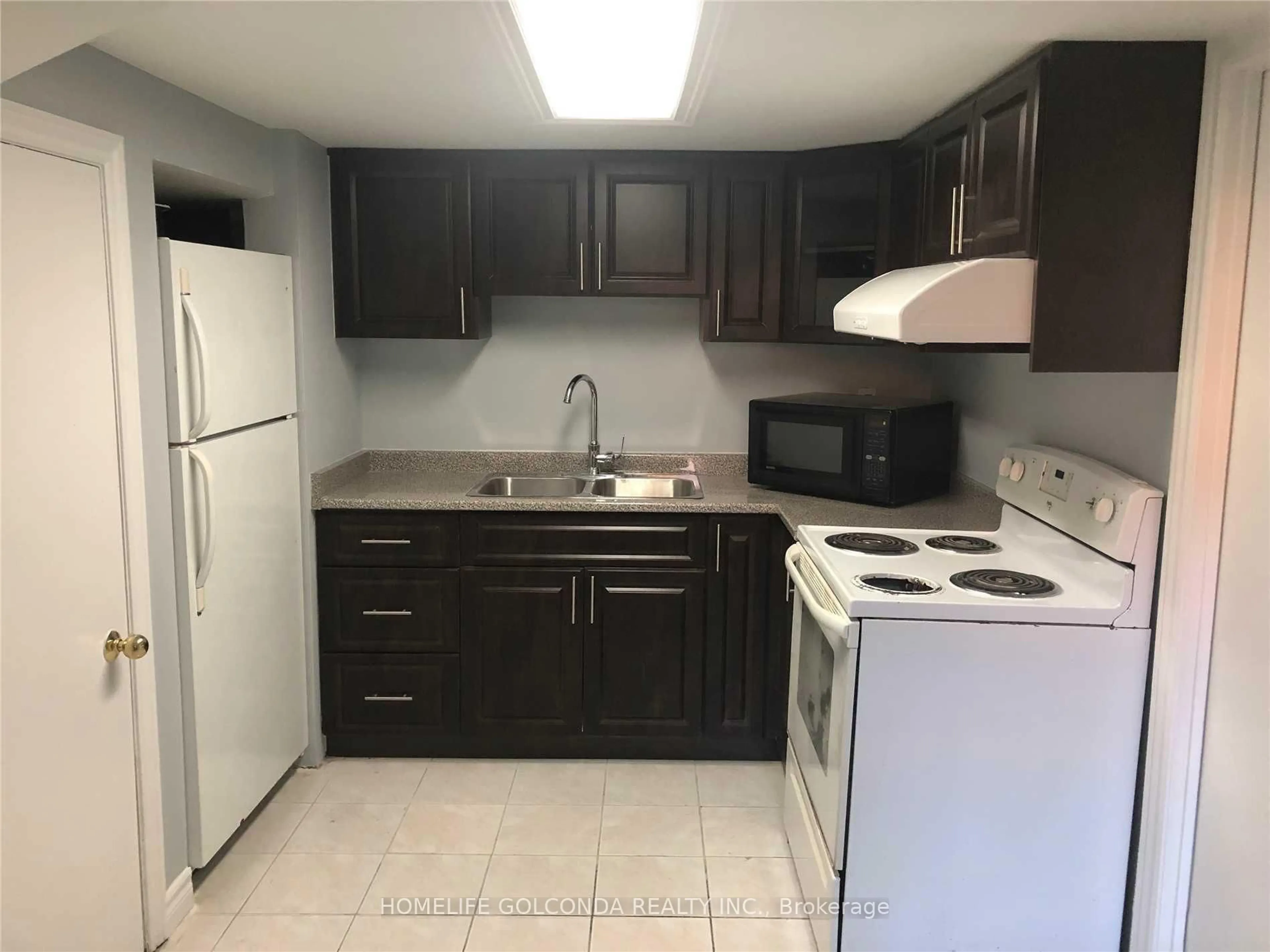 Standard kitchen, unknown for 3833 Finch Ave, Toronto Ontario M1T 3E8