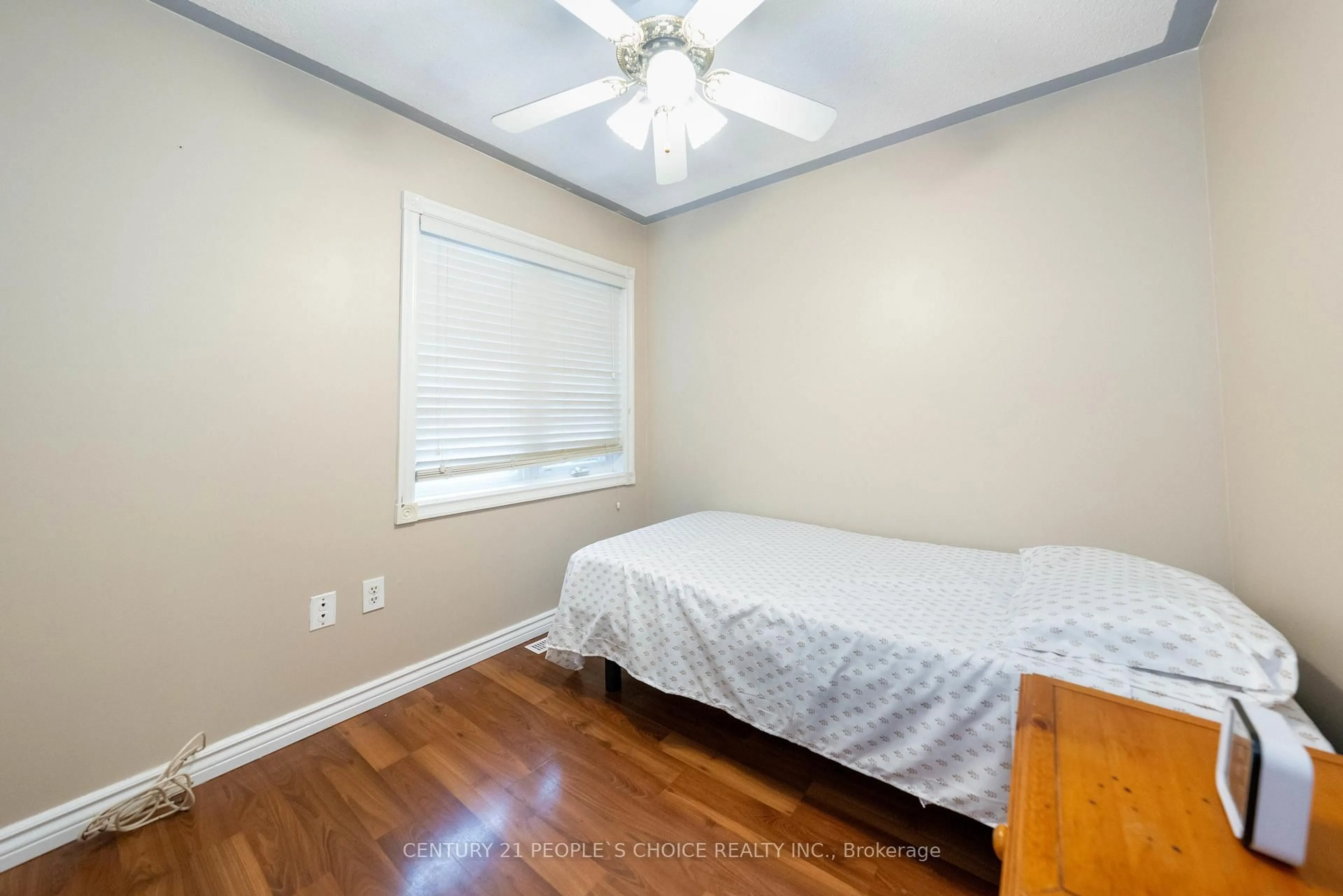 A pic of a room for 12 Cameron Glen Blvd, Toronto Ontario M1C 5A7