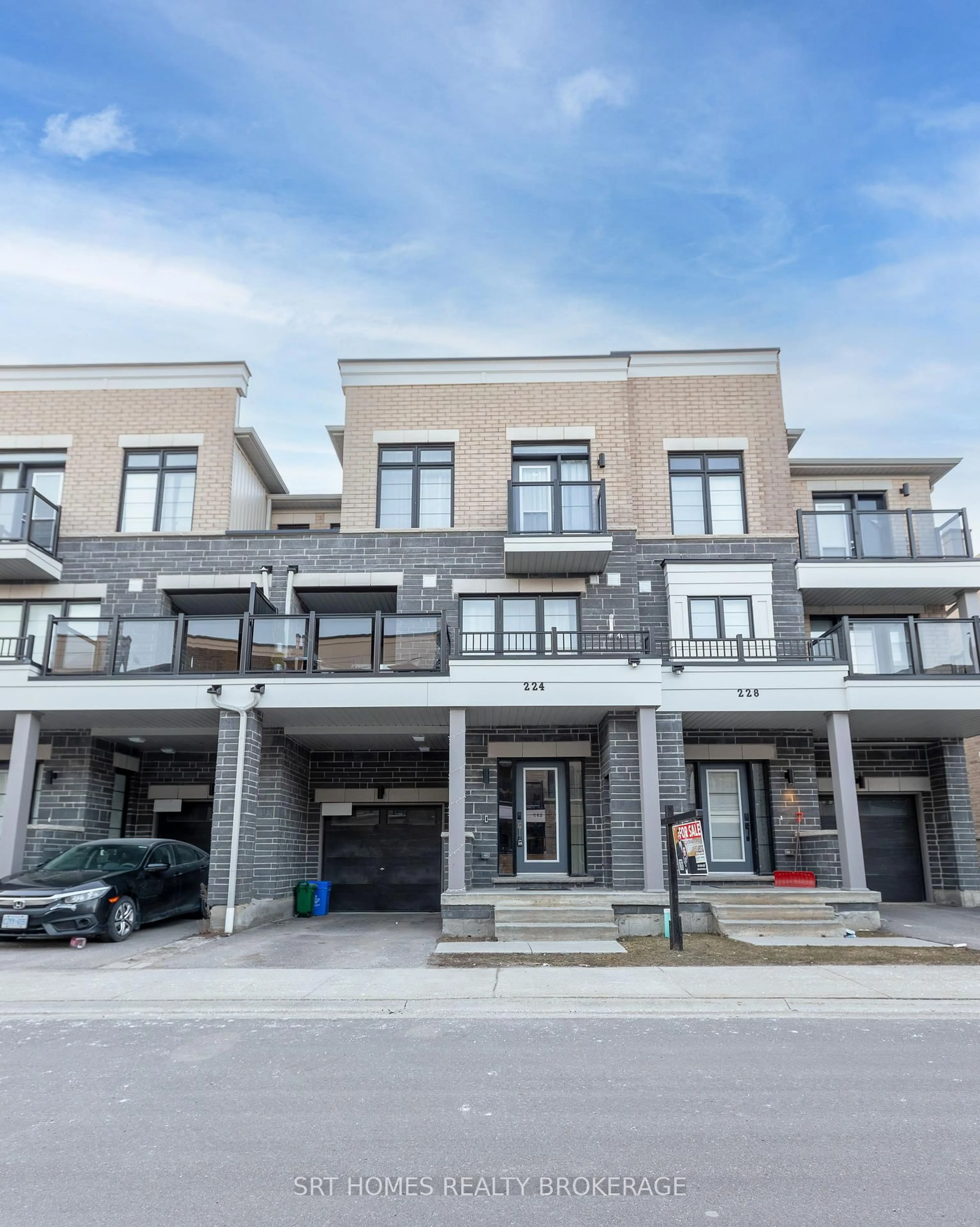 Unknown for 224 Lord Elgin Lane, Clarington Ontario L1C 7E8