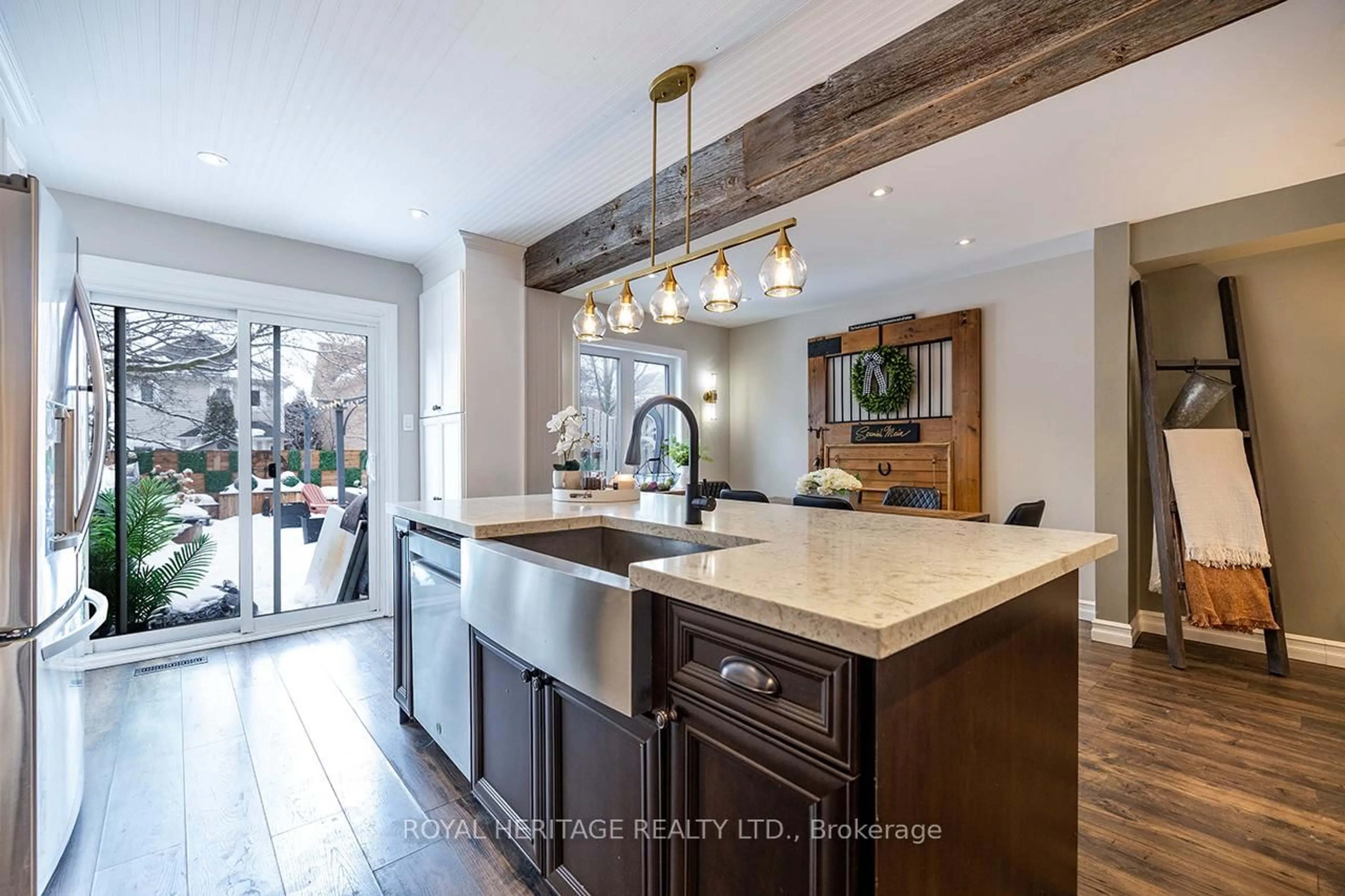 Contemporary kitchen, unknown for 92 Zachary Pl, Whitby Ontario L1M 1E2