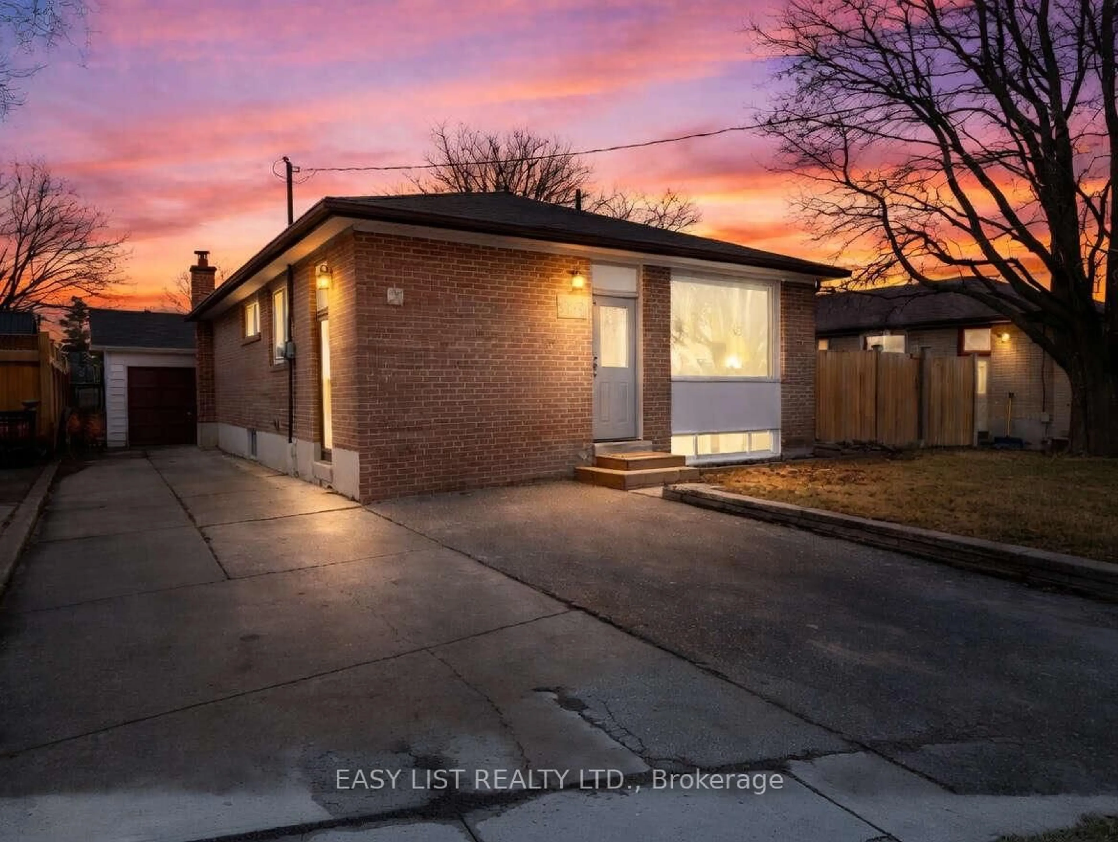 Home with brick exterior material, street for 1003 Wardman Cres, Whitby Ontario L1N 3H1