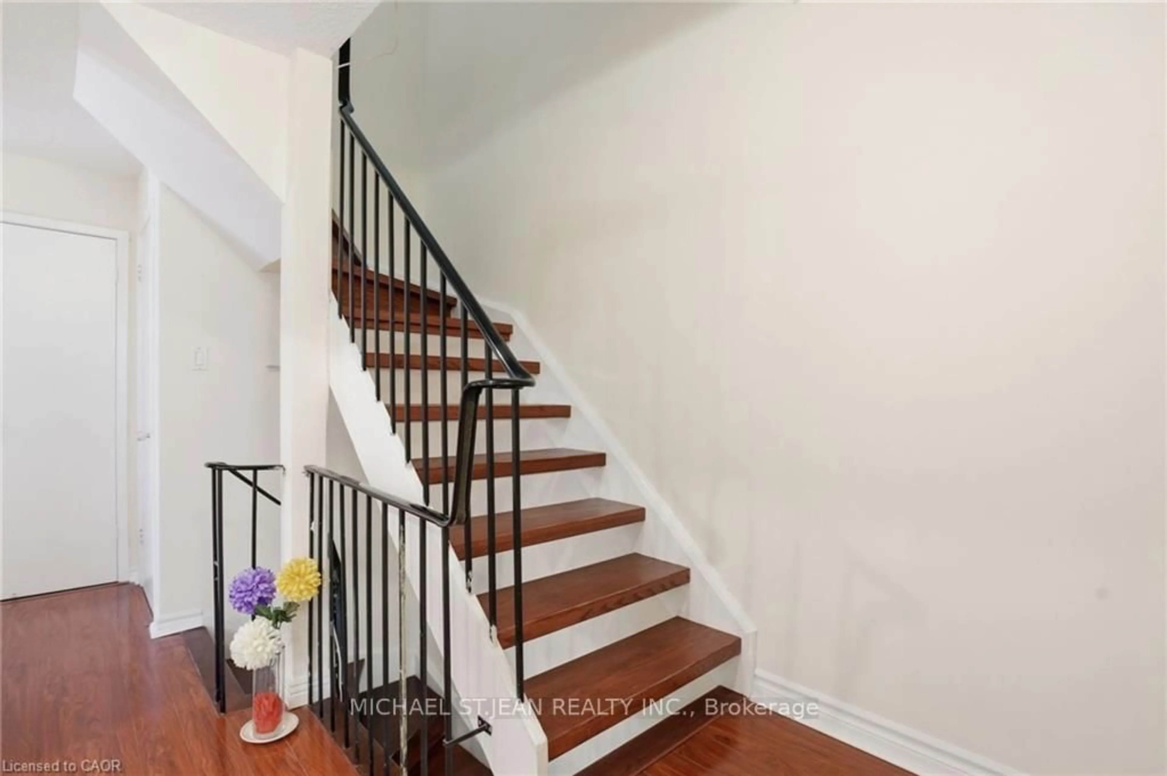 Stairs for 25 Brimwood Blvd #92, Toronto Ontario M1V 1E2