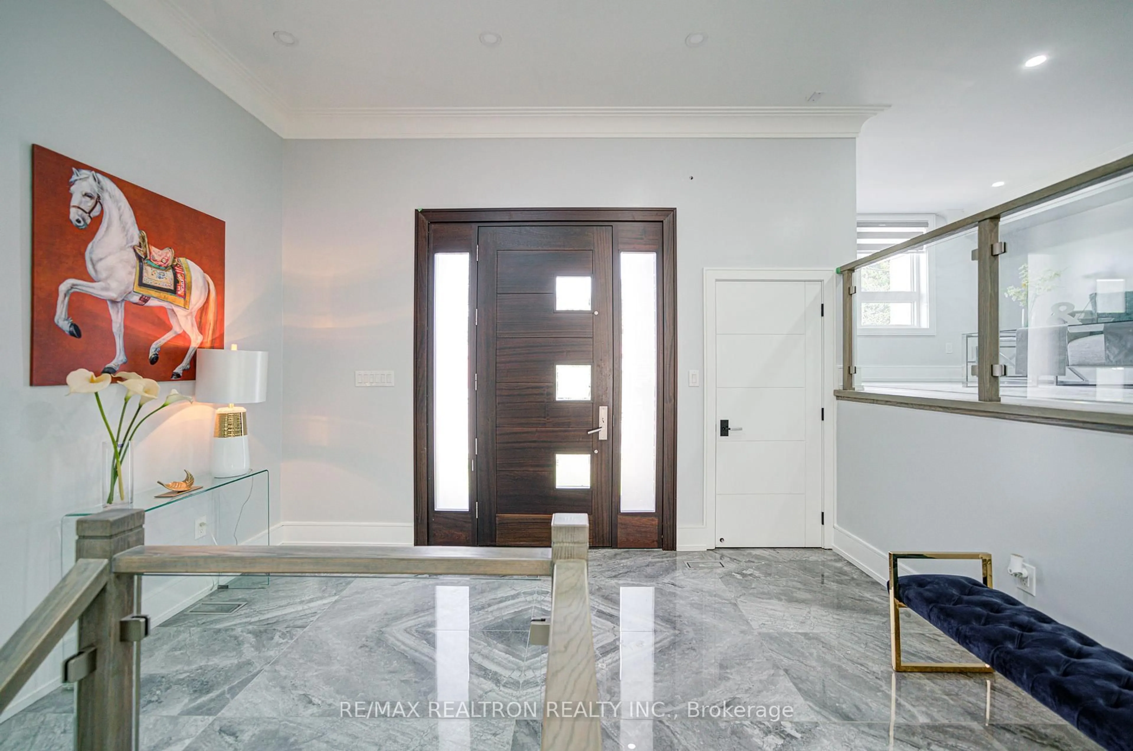 Indoor entryway for 94 Wanstead Ave, Toronto Ontario M1L 3L5