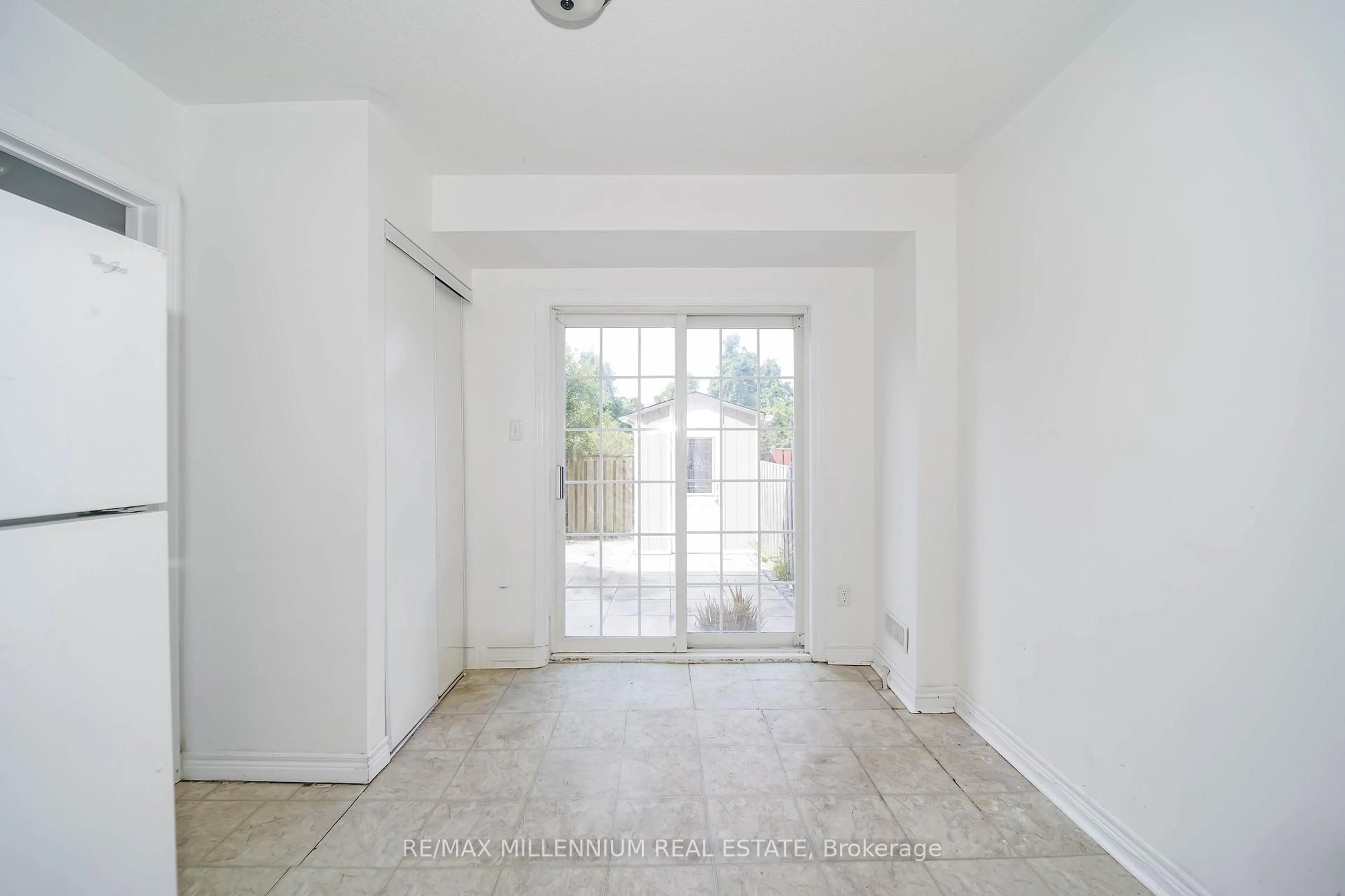 A pic of a room for 16 Boone Lane, Ajax Ontario L1S 7S3