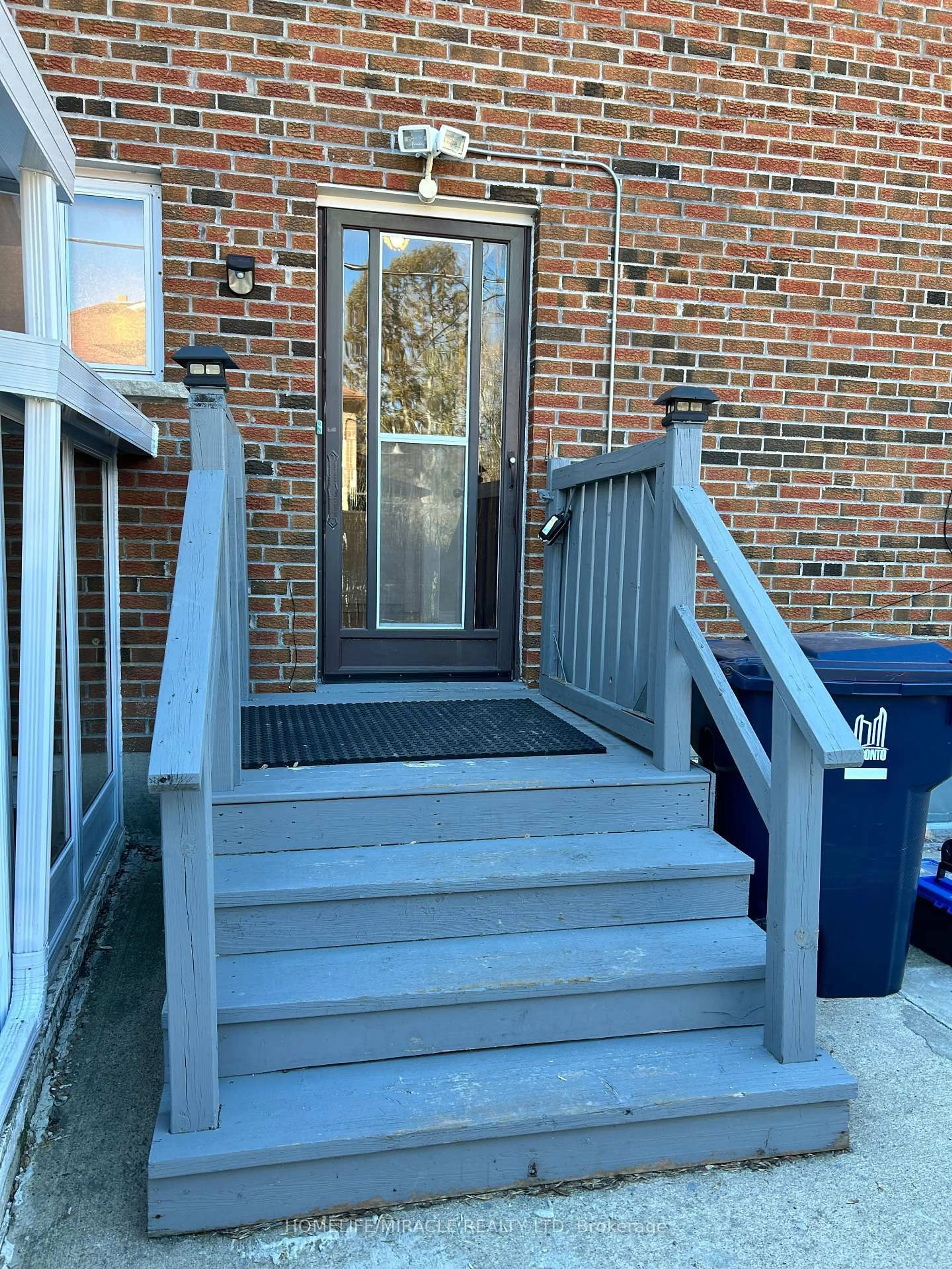 Stairs for 97 Reidmount Ave #97, Toronto Ontario M1S 1B6