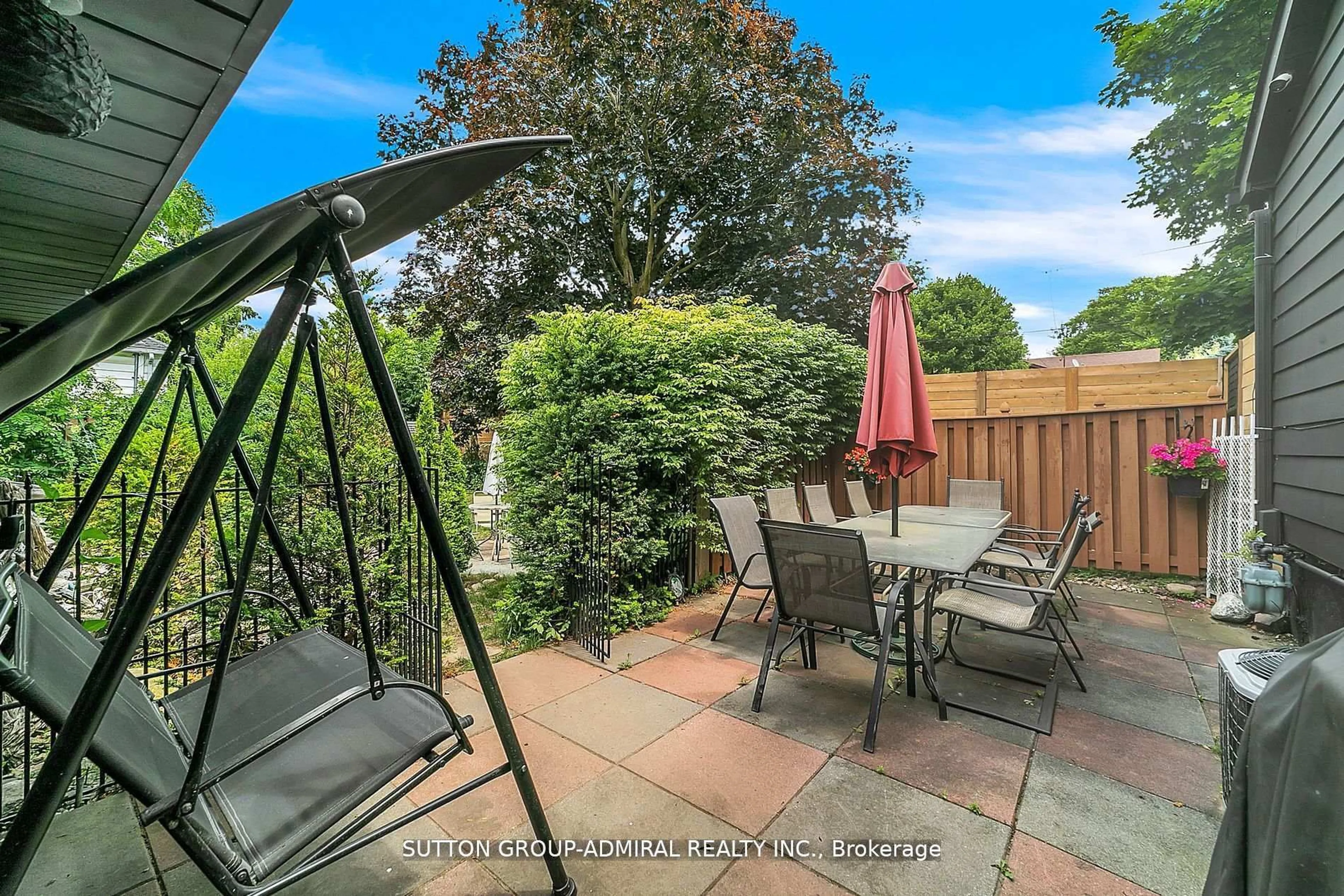 Patio, water/lake/river/ocean view for 212 St. Peter St, Whitby Ontario L1N 1J3