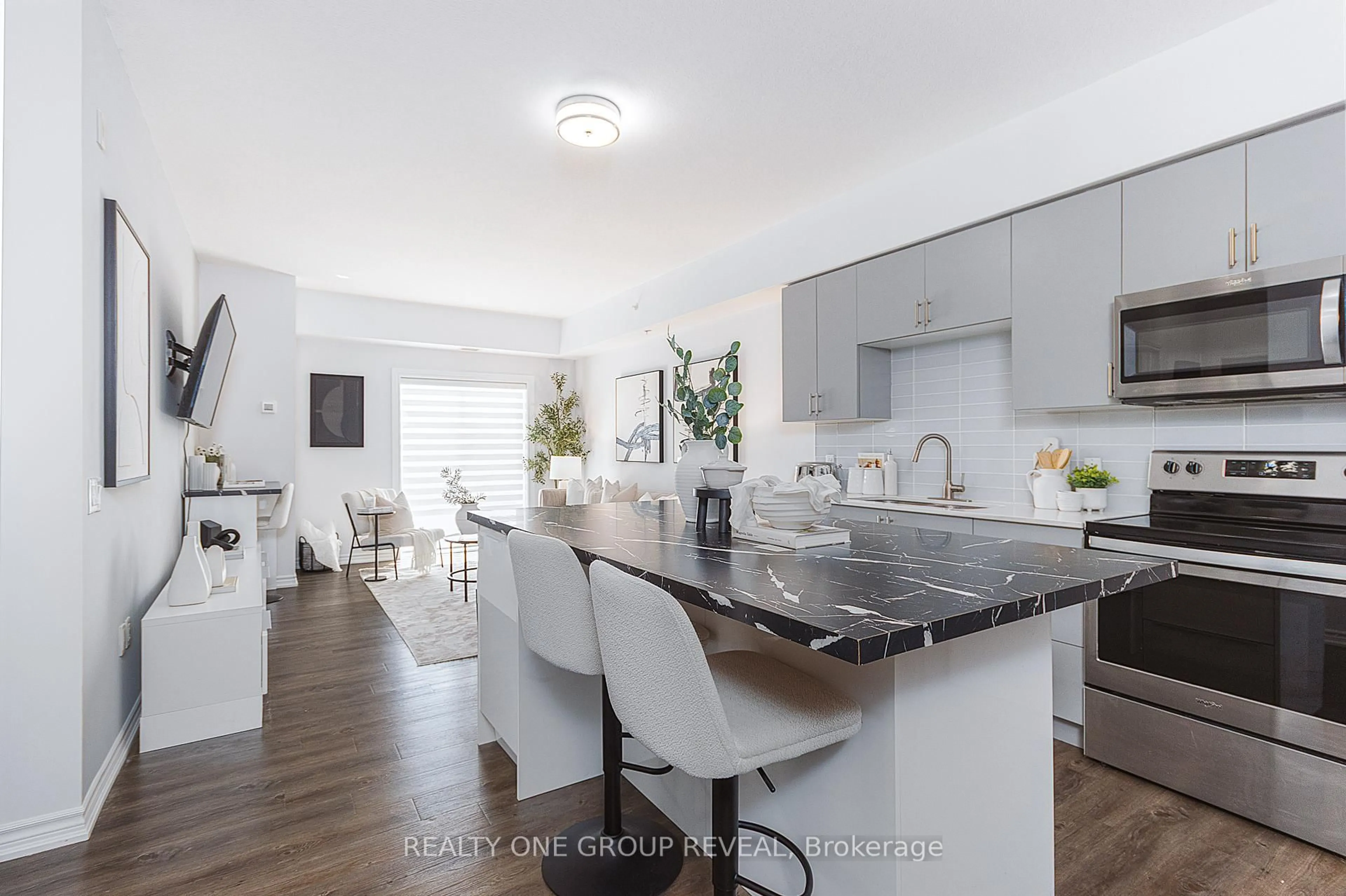 Open concept kitchen, unknown for 290 Liberty St #417, Clarington Ontario L1C 0V5