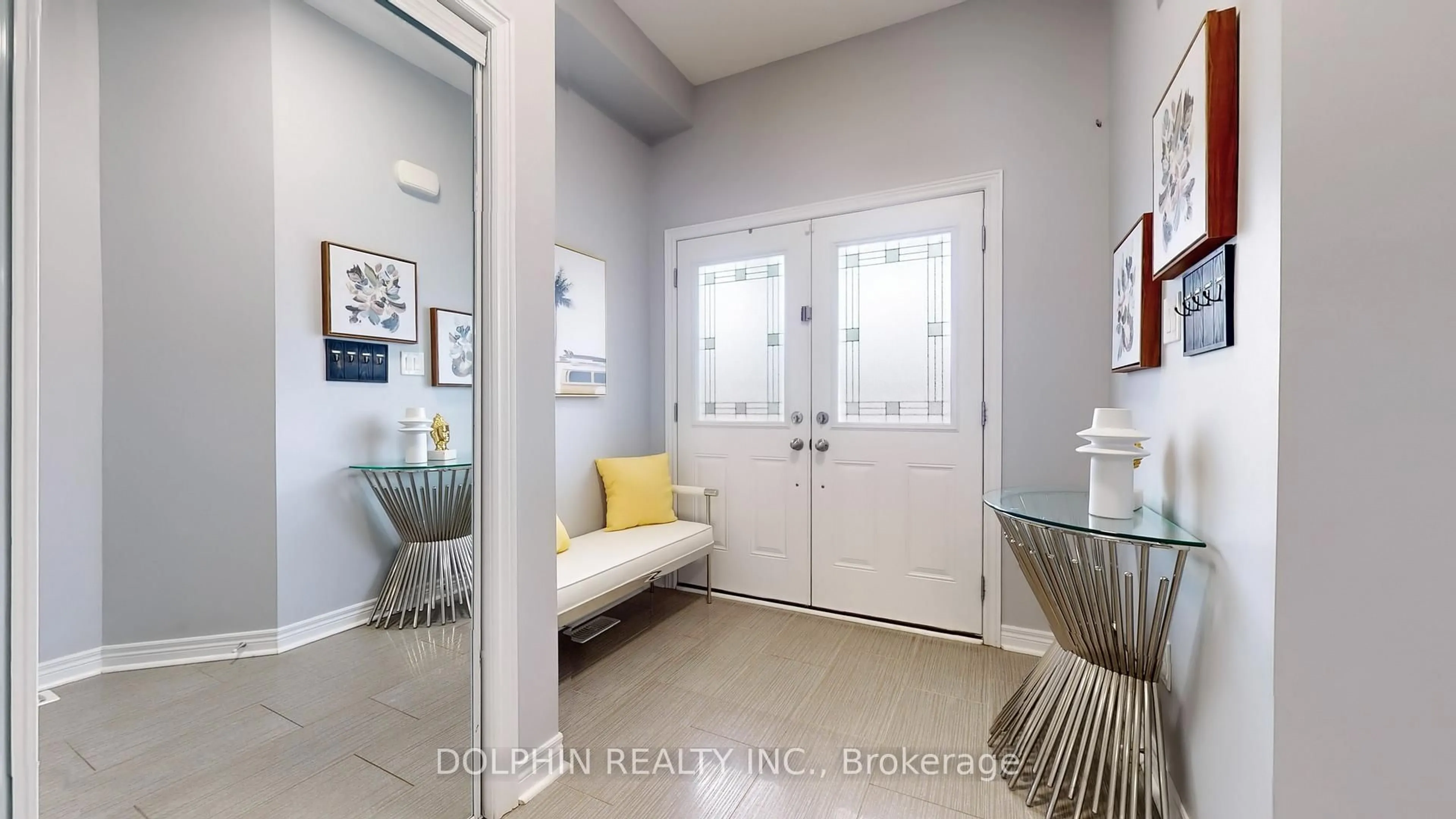 Indoor entryway for 16 Mccourt Dr, Ajax Ontario L1Z 0C6