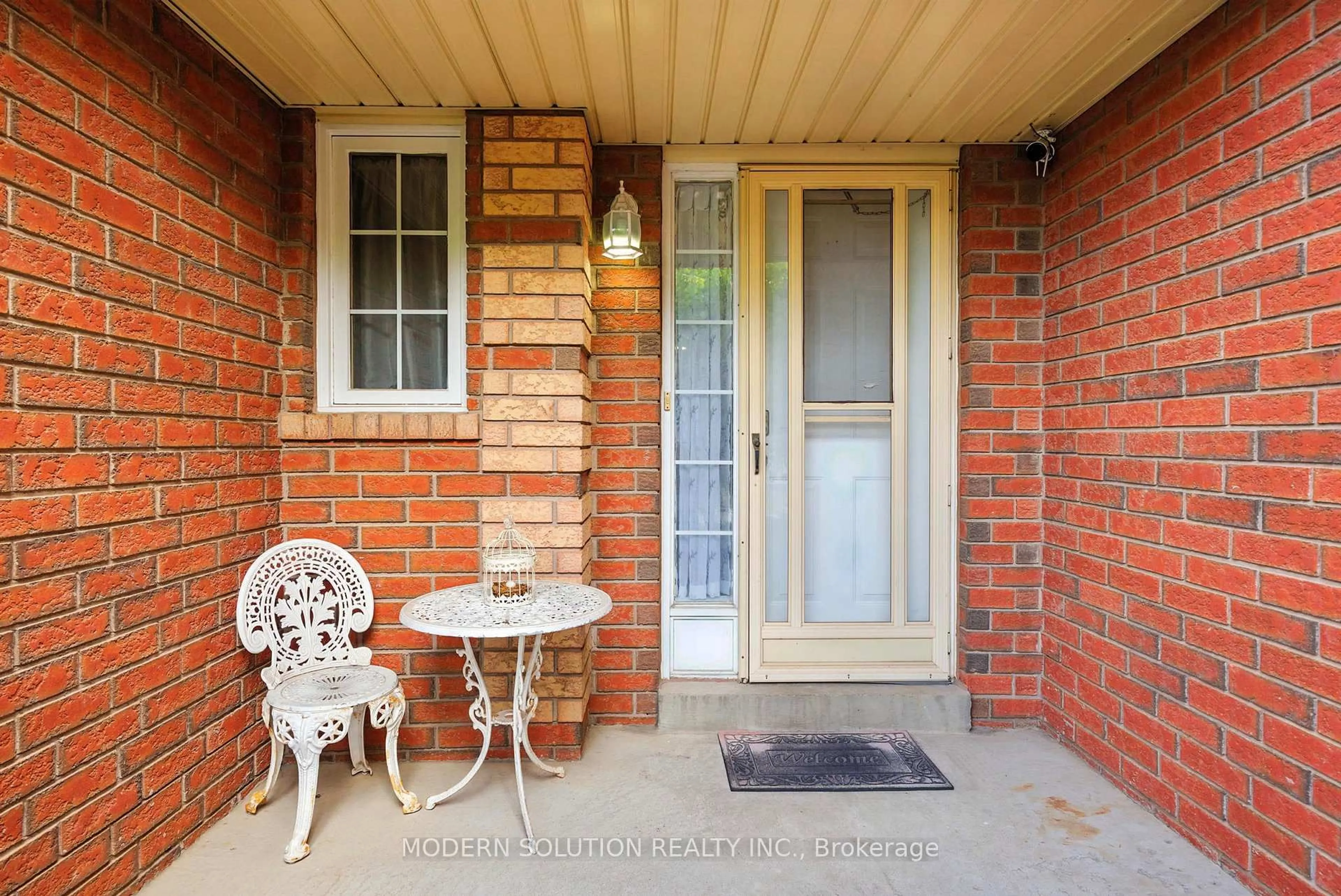 Unknown for 99 Creekwood Cres, Whitby Ontario L1R 2K1