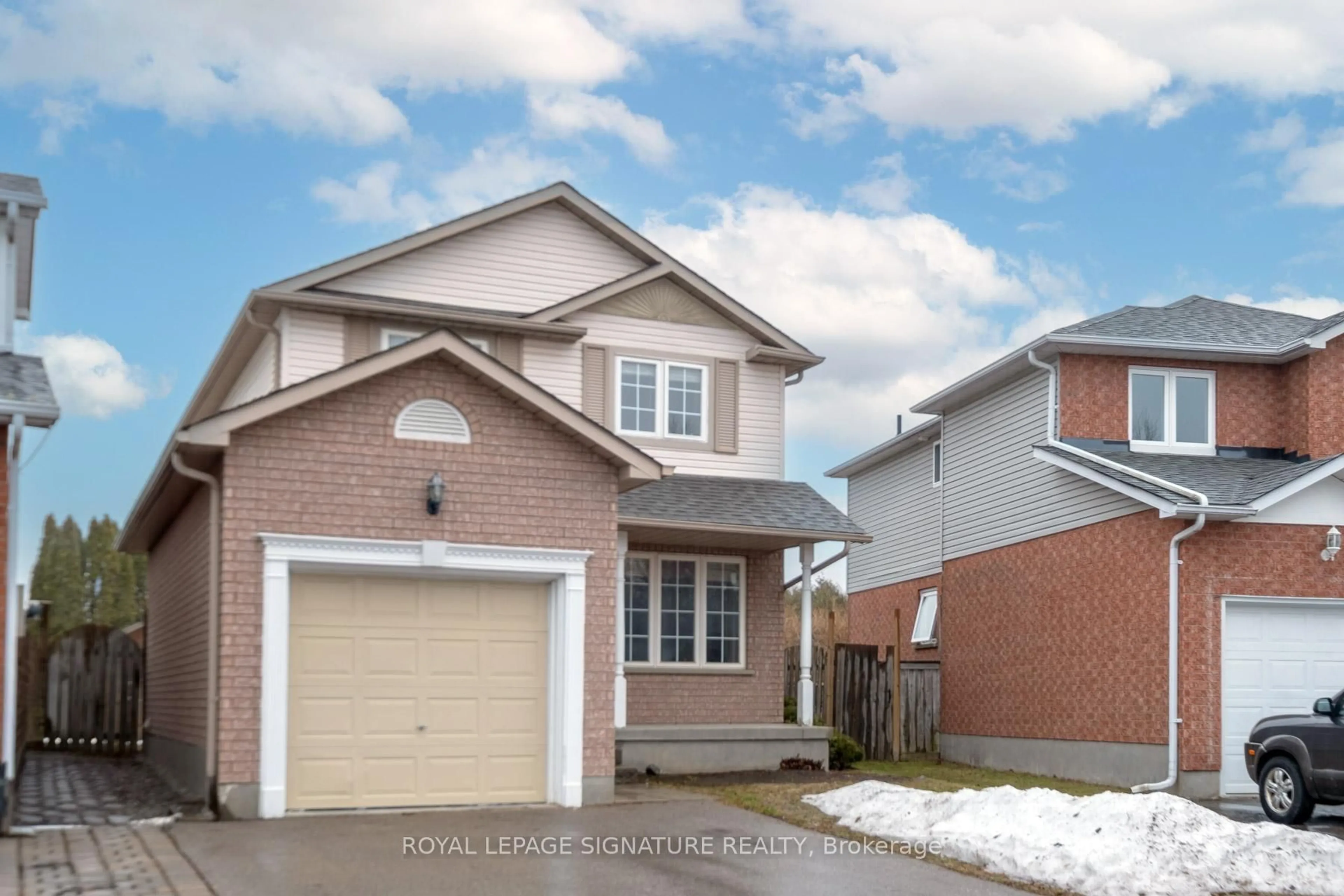 Home with brick exterior material, street for 1683 Canadore Cres, Oshawa Ontario L1G 8A7