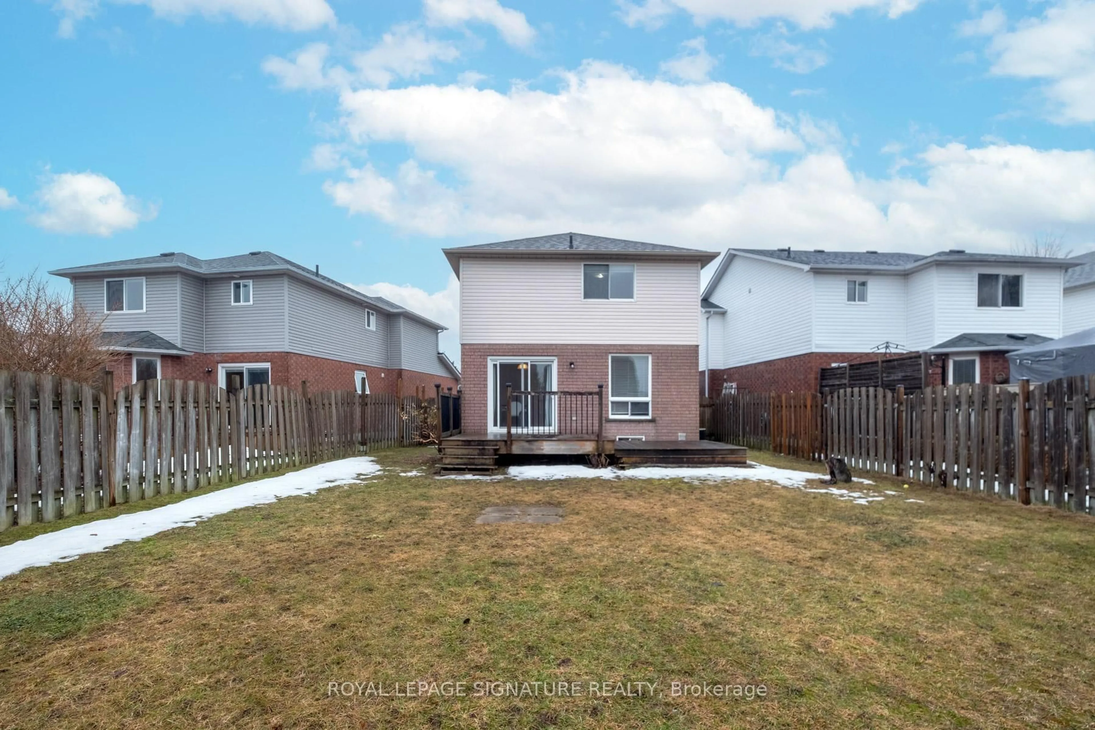 A pic from outside/outdoor area/front of a property/back of a property/a pic from drone, street for 1683 Canadore Cres, Oshawa Ontario L1G 8A7