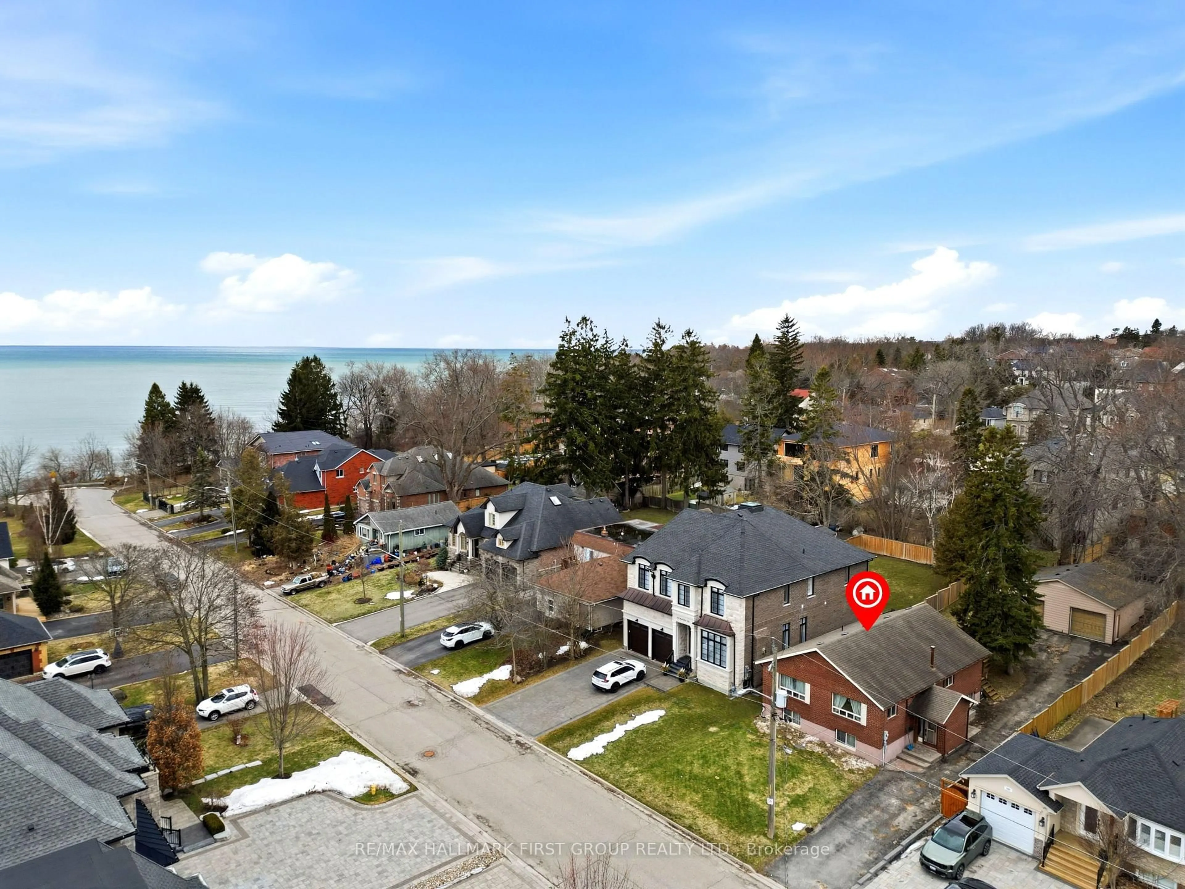 A pic from outside/outdoor area/front of a property/back of a property/a pic from drone, water/lake/river/ocean view for 548 Marksbury Rd, Pickering Ontario L1W 2S6