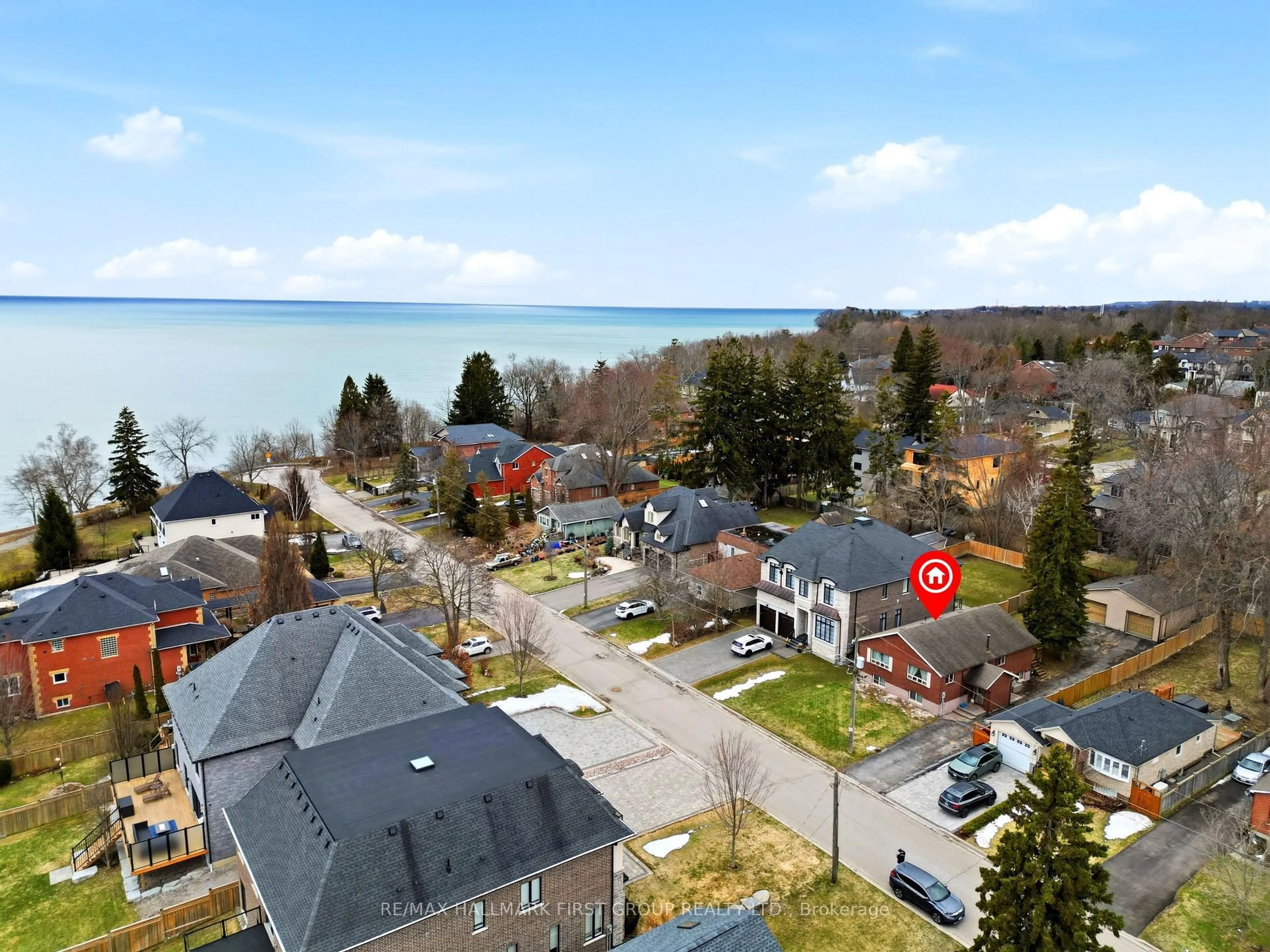 A pic from outside/outdoor area/front of a property/back of a property/a pic from drone, water/lake/river/ocean view for 548 Marksbury Rd, Pickering Ontario L1W 2S6