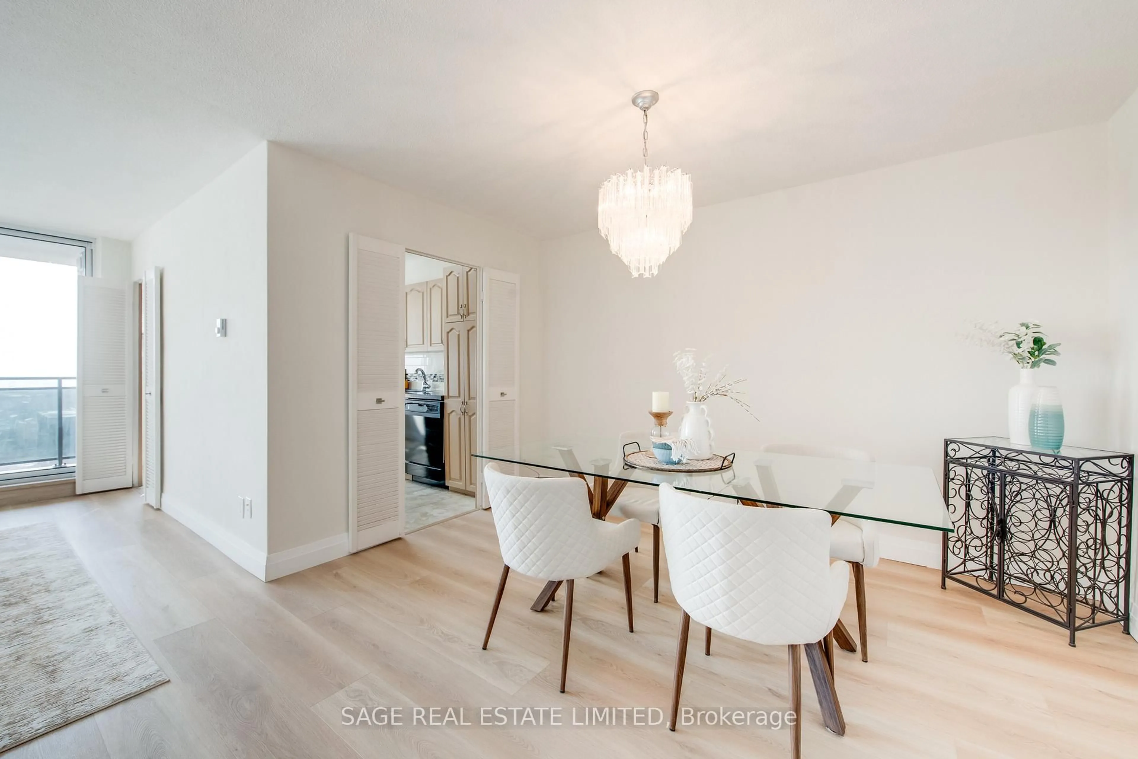 Dining room, wood/laminate floor for 20 Gilder Dr #1103, Toronto Ontario M1K 5E1