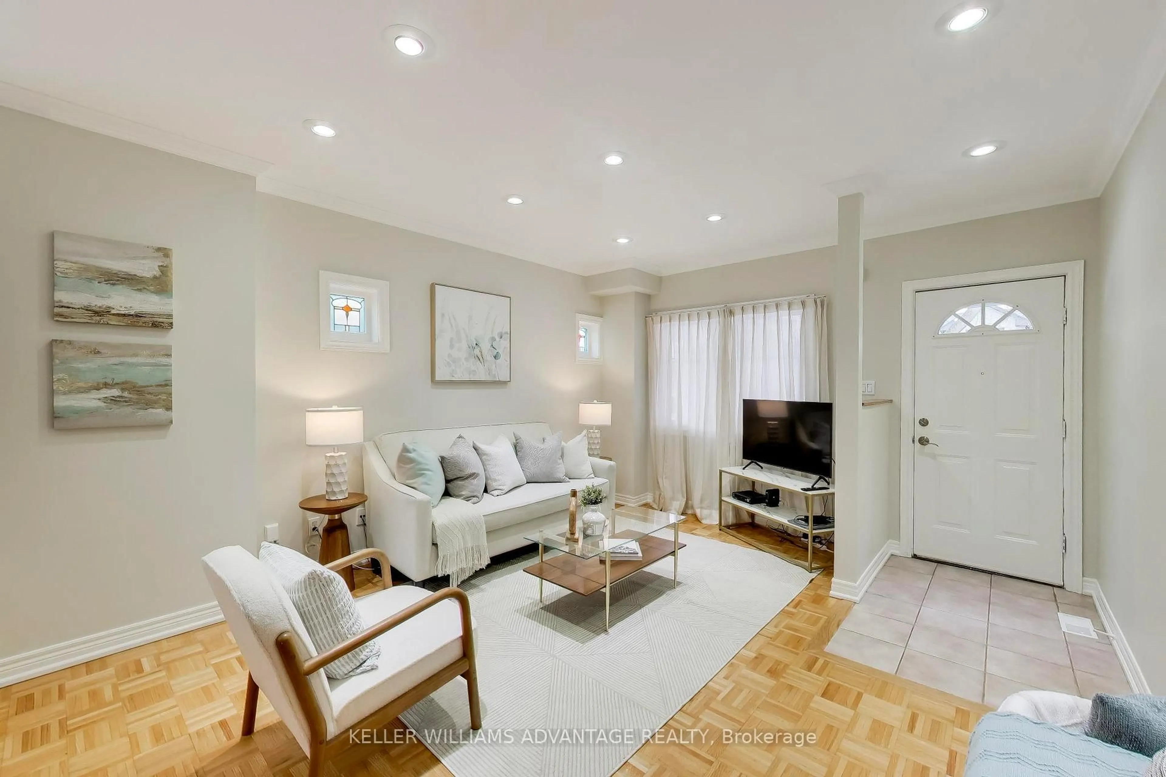 Living room with furniture, unknown for 255 Queensdale Ave, Toronto Ontario M4C 2B3