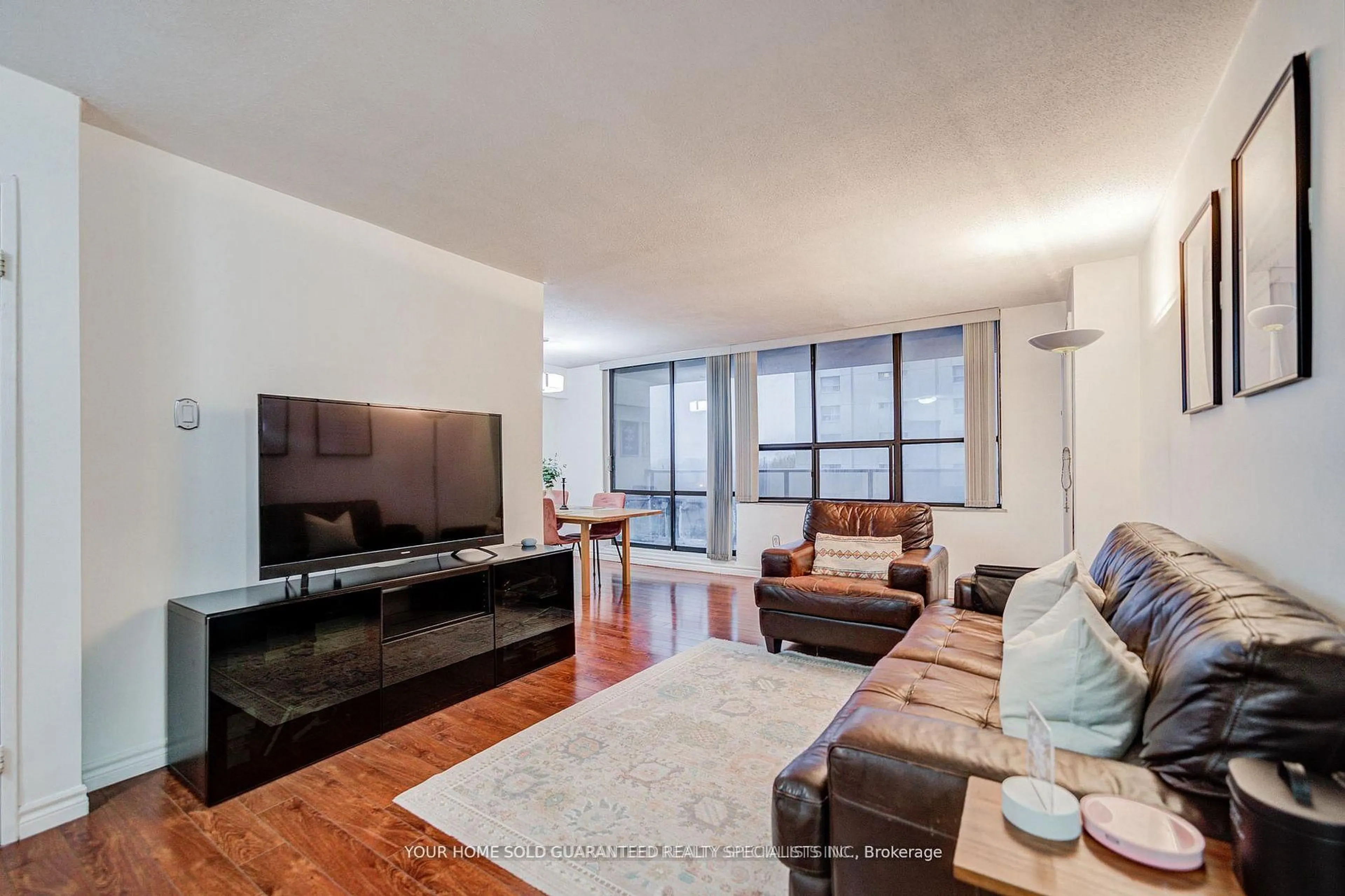 Living room with furniture, unknown for 2721 Victoria Park Ave #602, Toronto Ontario M1T 3N6