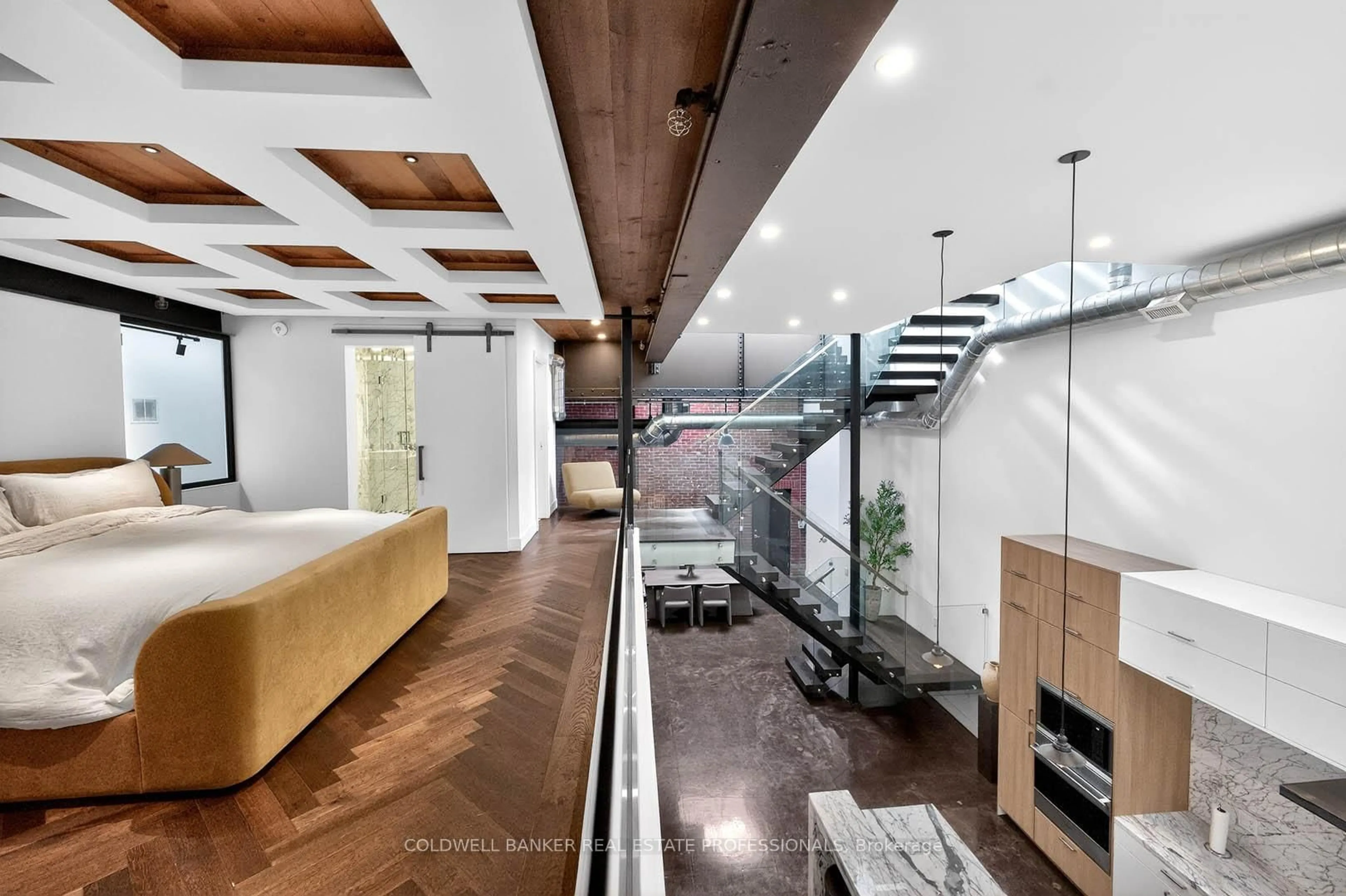 Indoor foyer for 326 Carlaw Ave #127, Toronto Ontario M4M 3N8