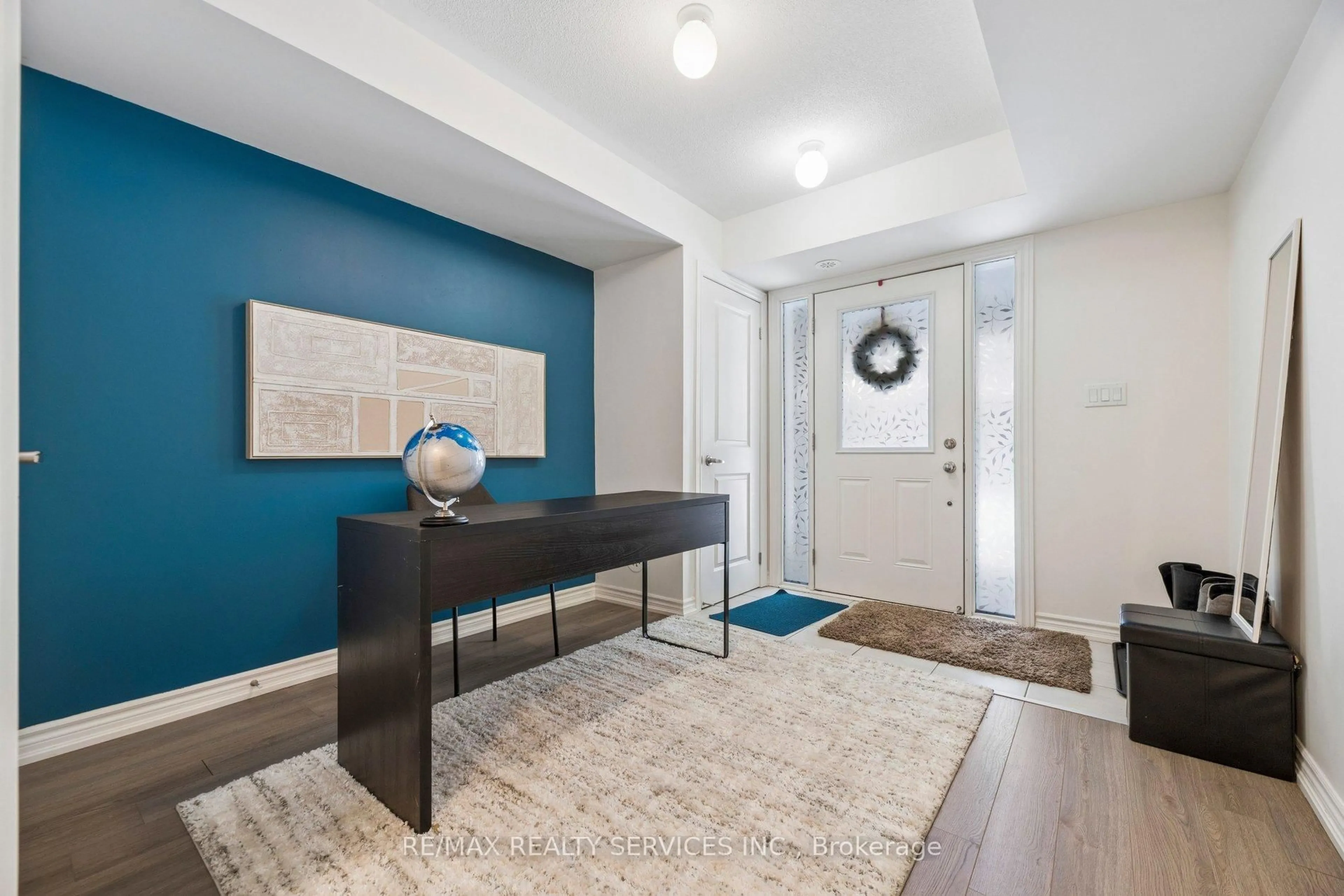 Indoor entryway for 2564 Ladyfern Crossing, Pickering Ontario L1X 0E6