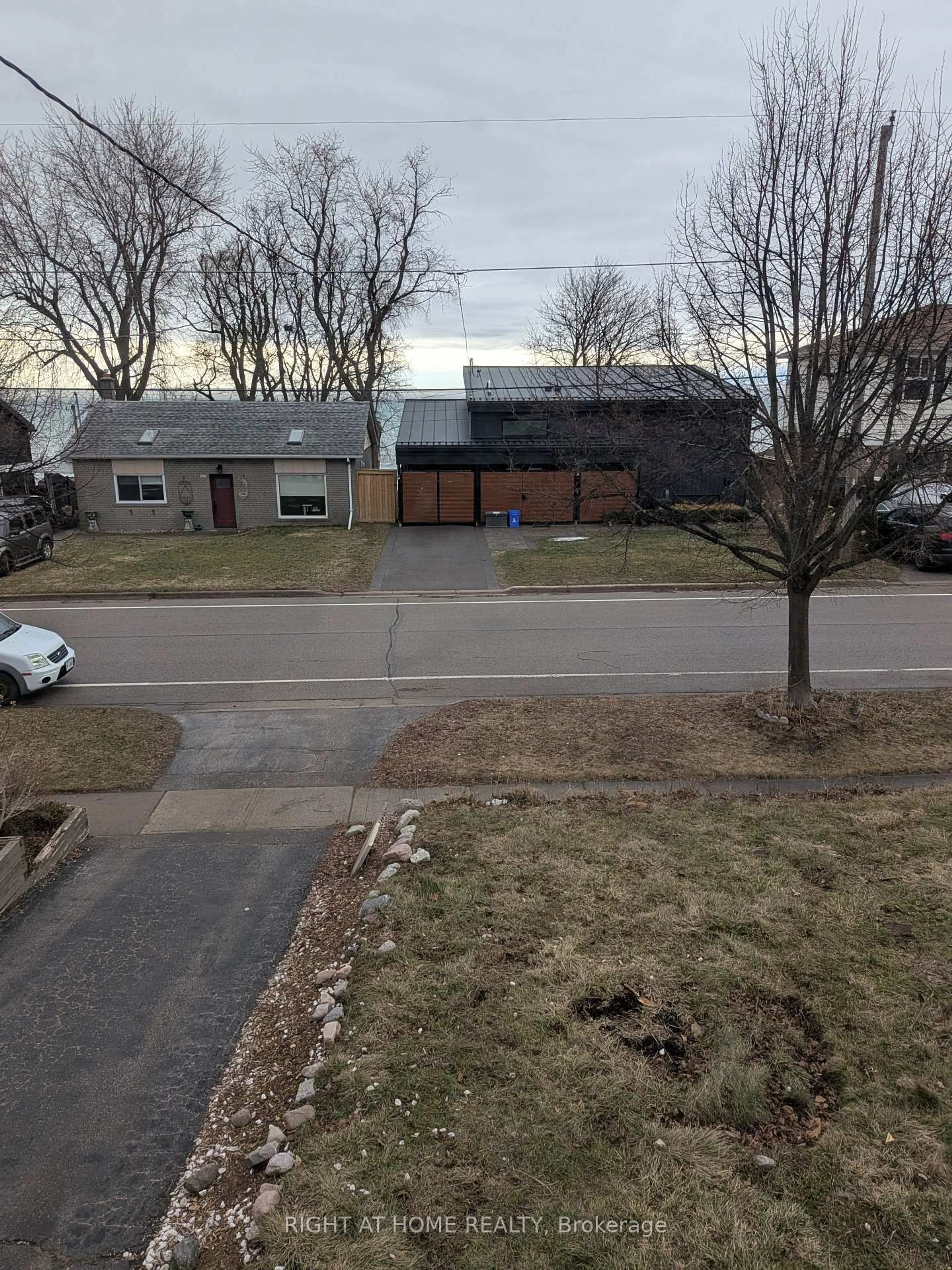 A pic from outside/outdoor area/front of a property/back of a property/a pic from drone, street for 740 Stone St, Oshawa Ontario L1J 1A6