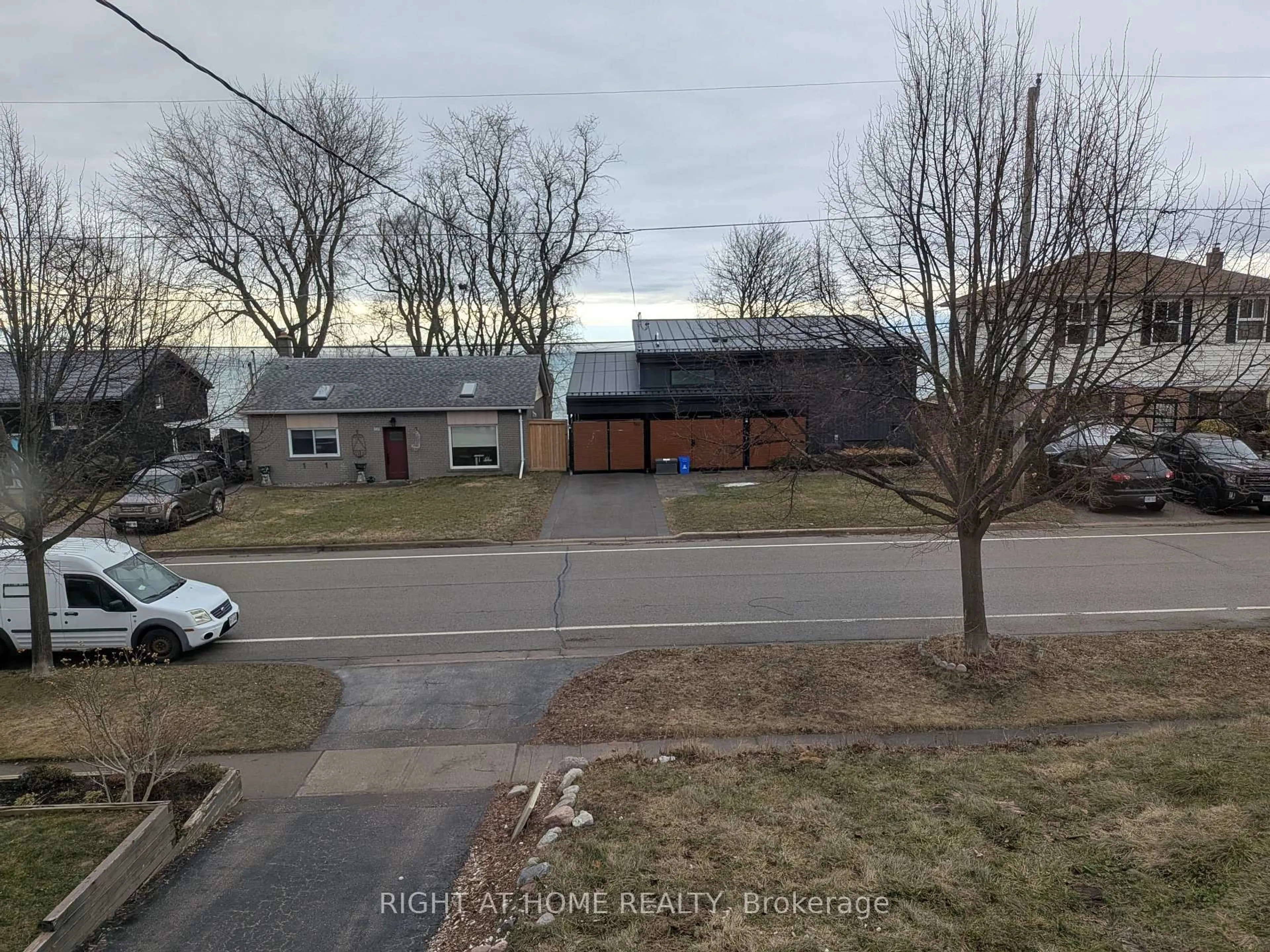 A pic from outside/outdoor area/front of a property/back of a property/a pic from drone, unknown for 740 Stone St, Oshawa Ontario L1J 1A6