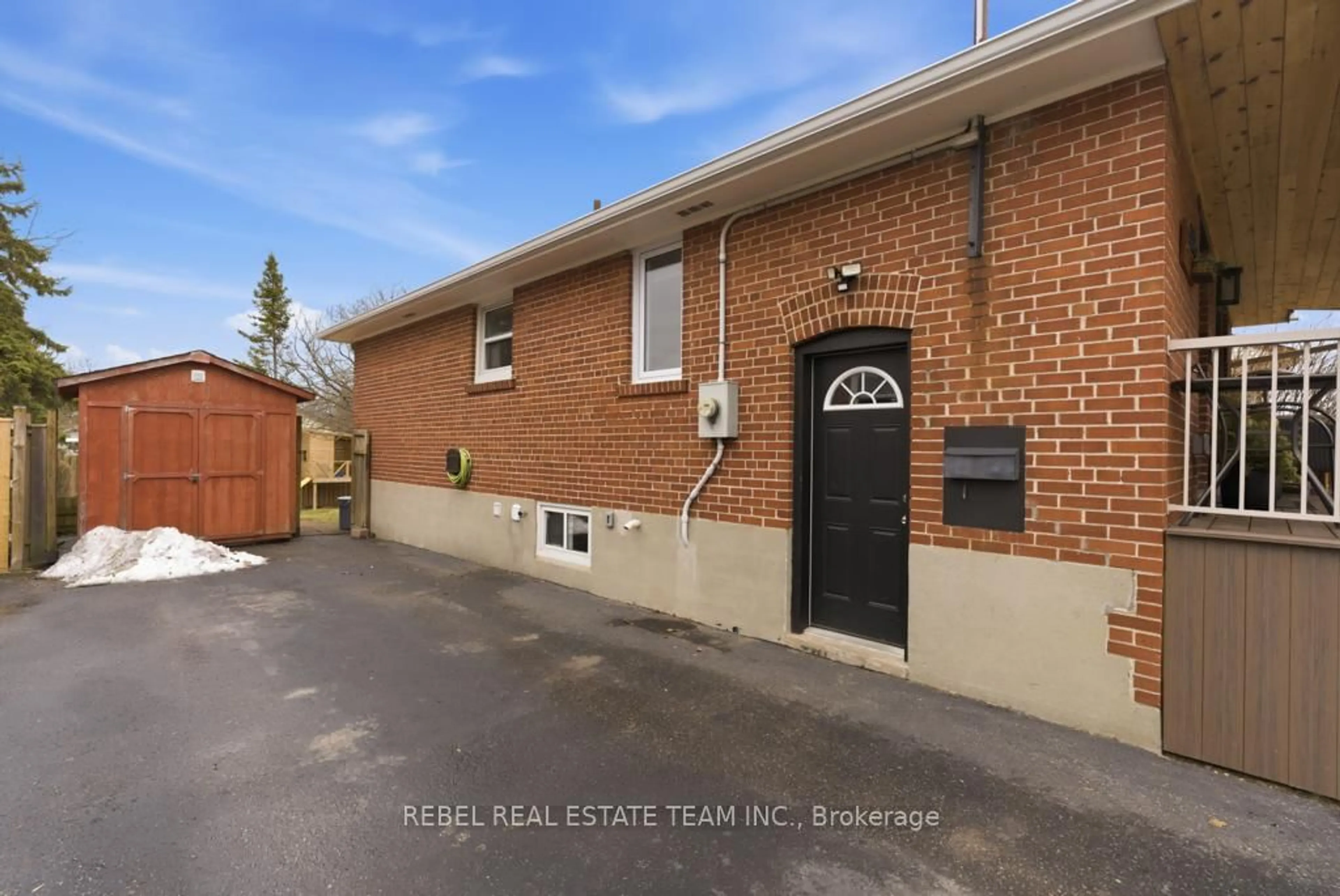 Unknown for 1285 Scugog Ave, Oshawa Ontario L1J 1J5