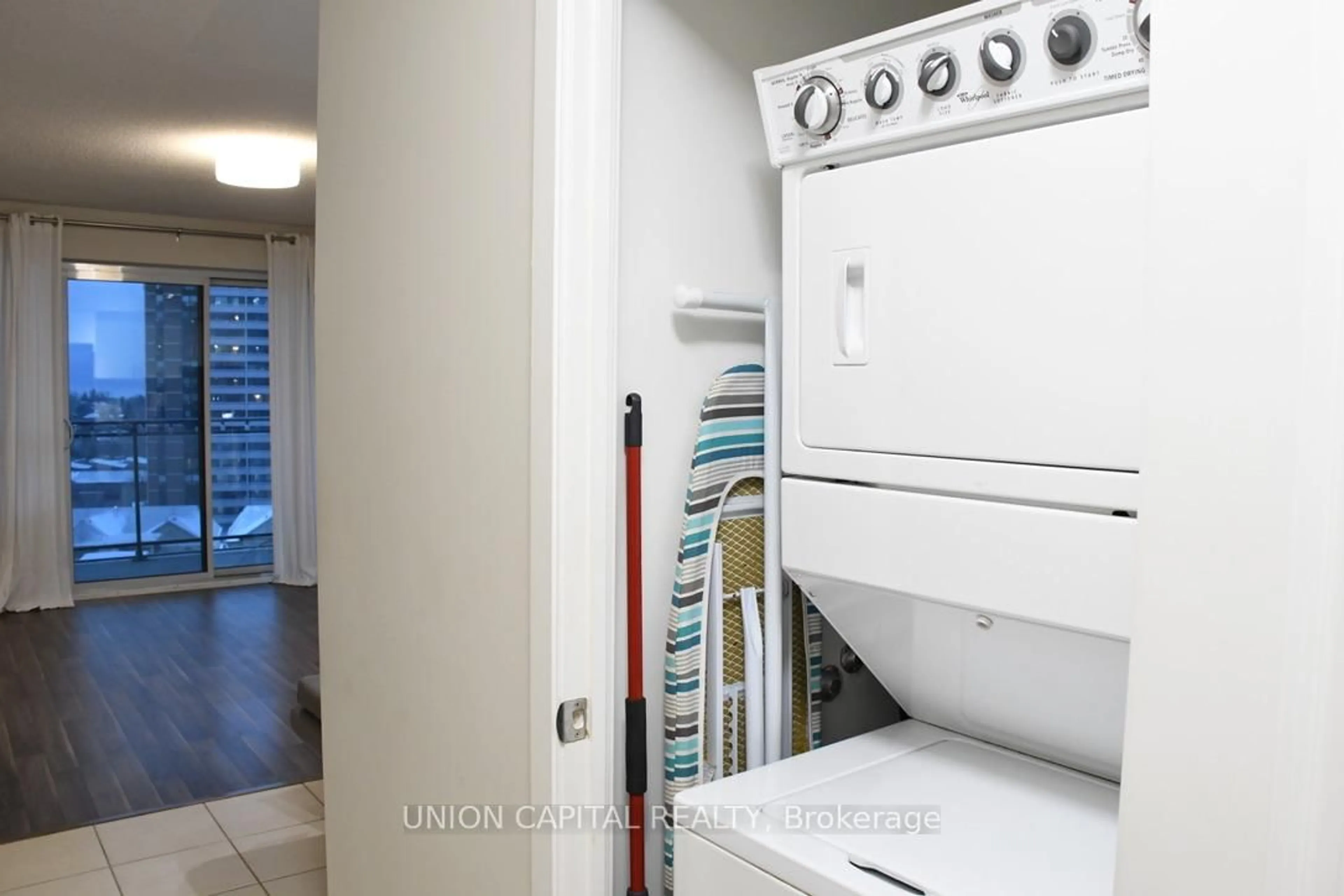 Laundry room for 1235 Bayly St #1016, Pickering Ontario L1W 1L7
