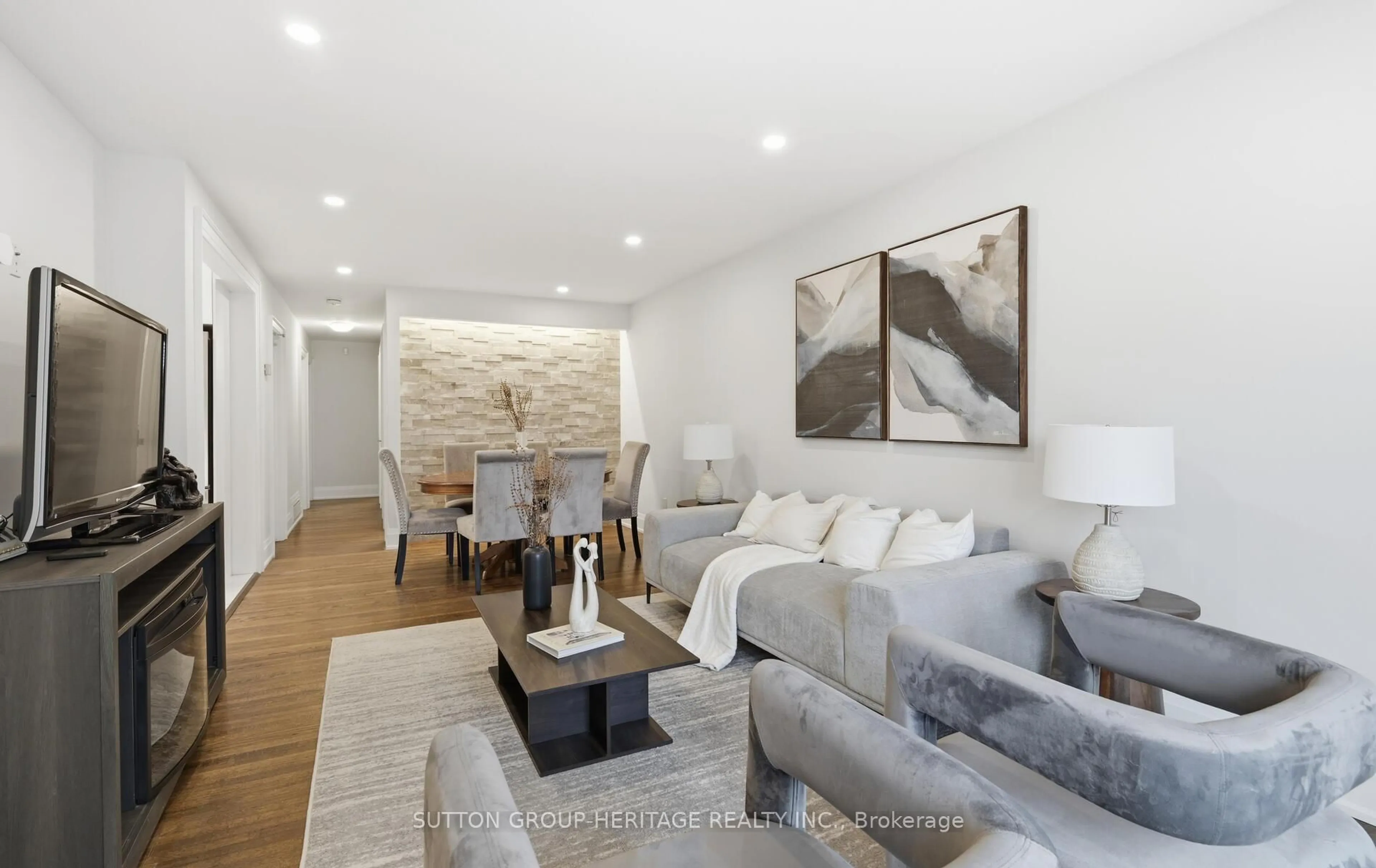 Living room with furniture, unknown for 1402 Colmar Ave, Pickering Ontario L1W 1C3