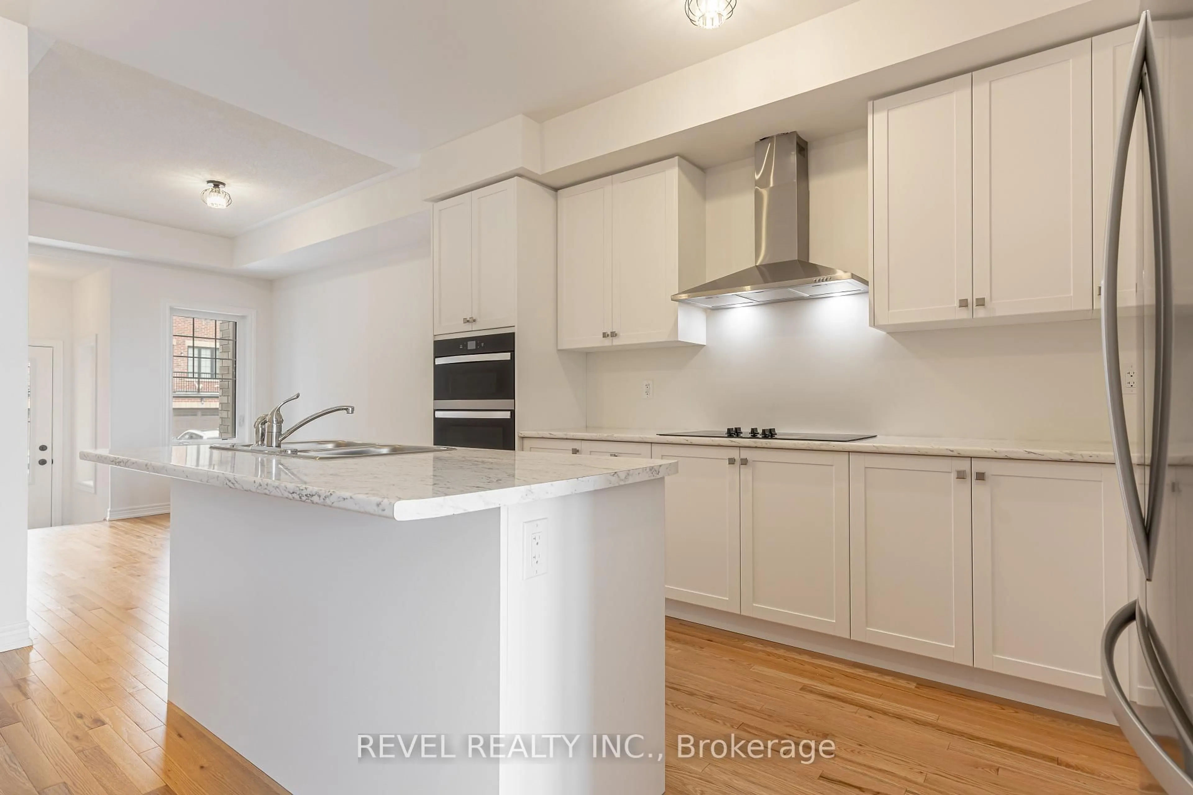 Open concept kitchen, wood/laminate floor for 2926 Peter Matthew Dr, Pickering Ontario L1V 2P8