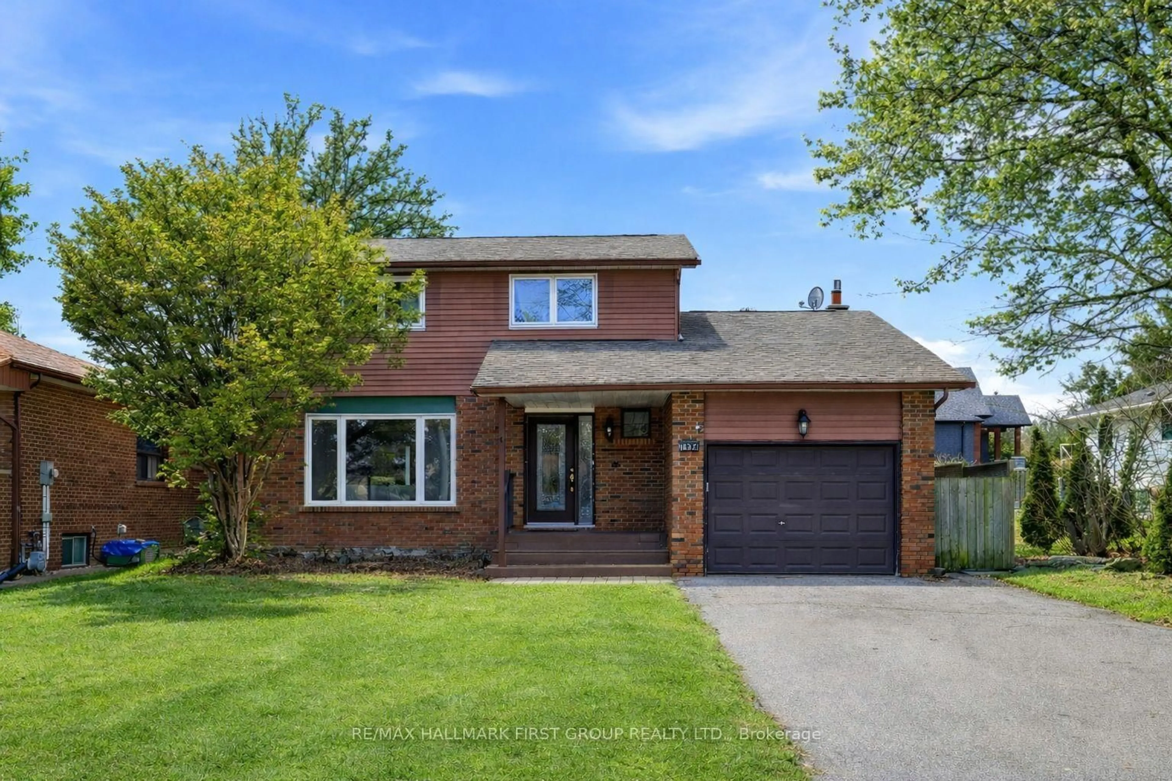 Home with brick exterior material, street for 1994 FAIRPORT Rd, Pickering Ontario L1V 1T6