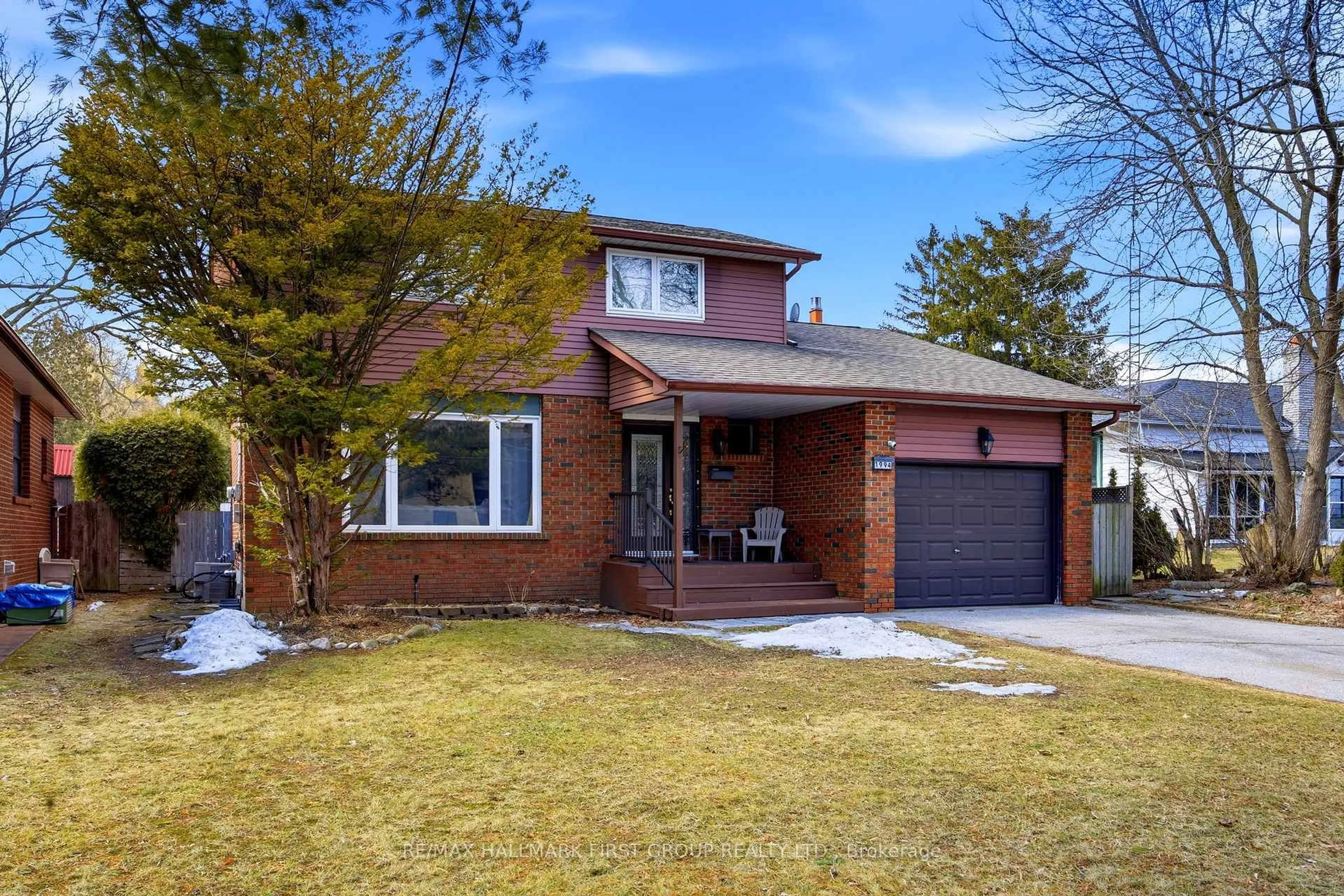 Home with brick exterior material, street for 1994 FAIRPORT Rd, Pickering Ontario L1V 1T6