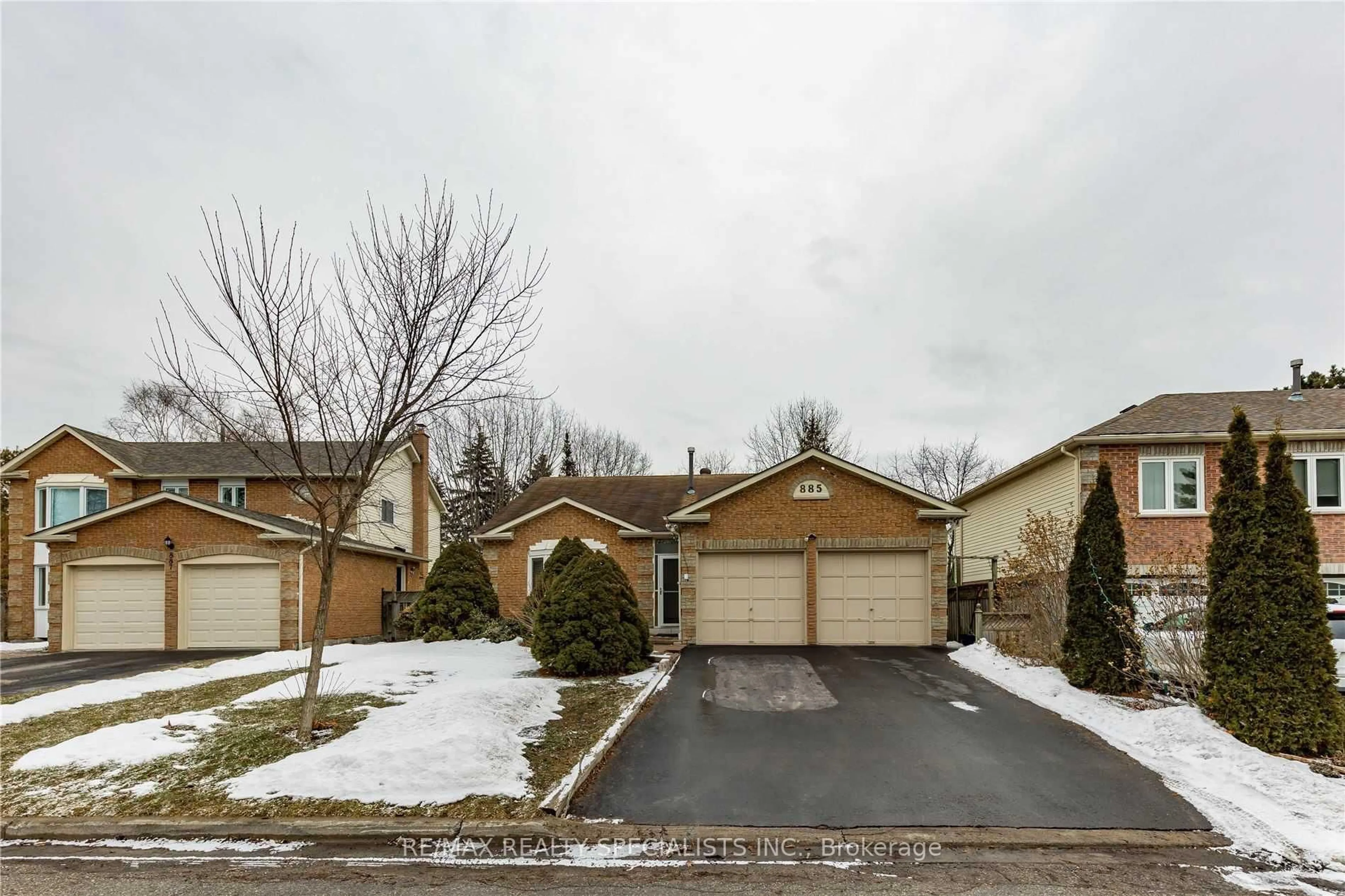 Unknown for 885 Walton Crt, Whitby Ontario L1N 7R5